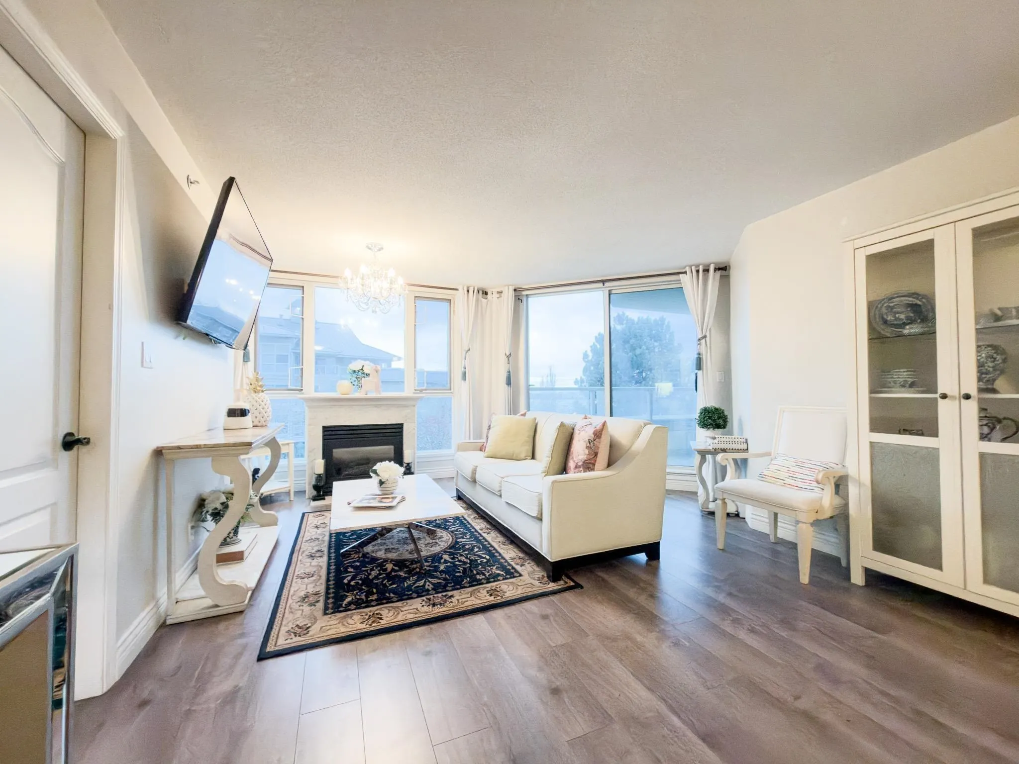 5860 Dover Crescent #307