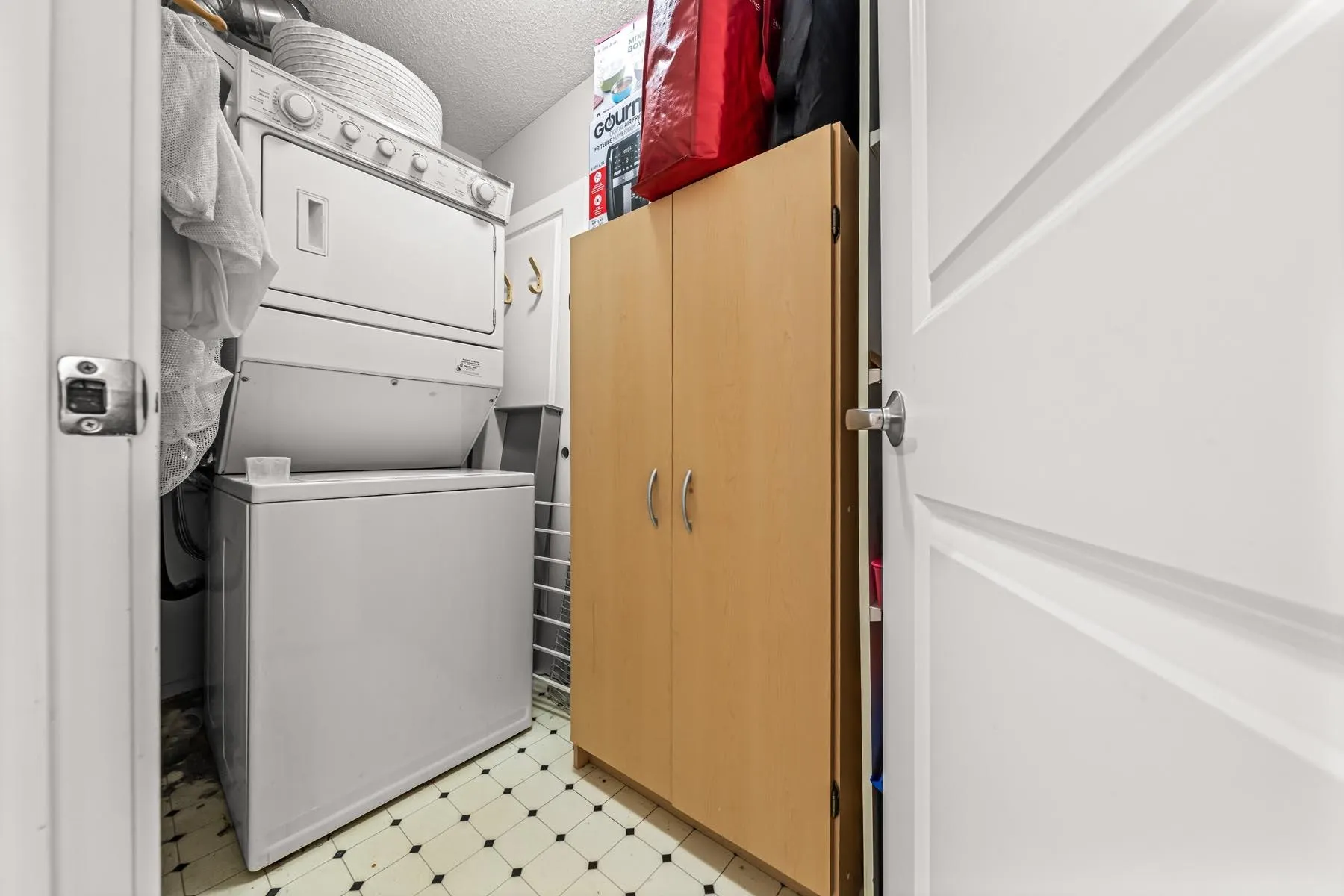 4398 Buchanan Street #2105