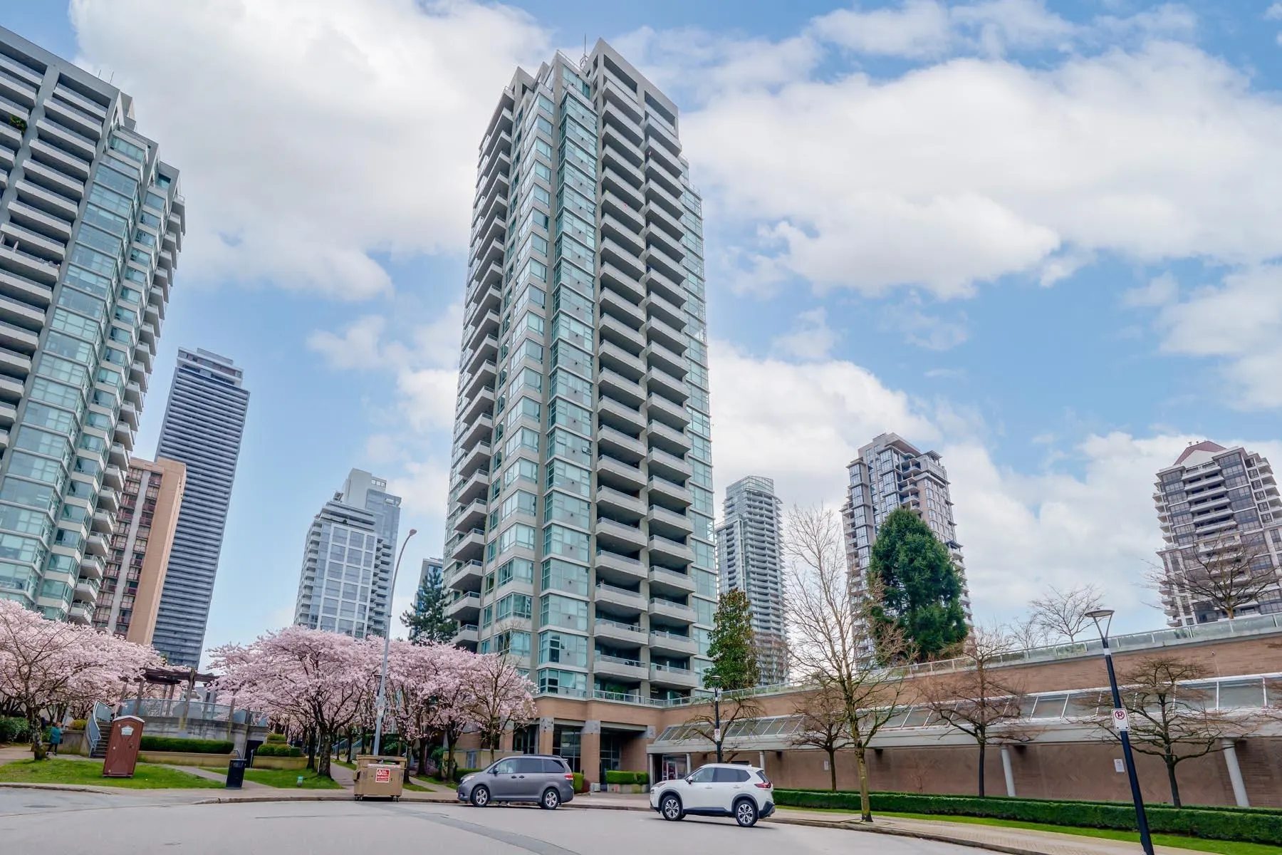 4398 Buchanan Street #2105