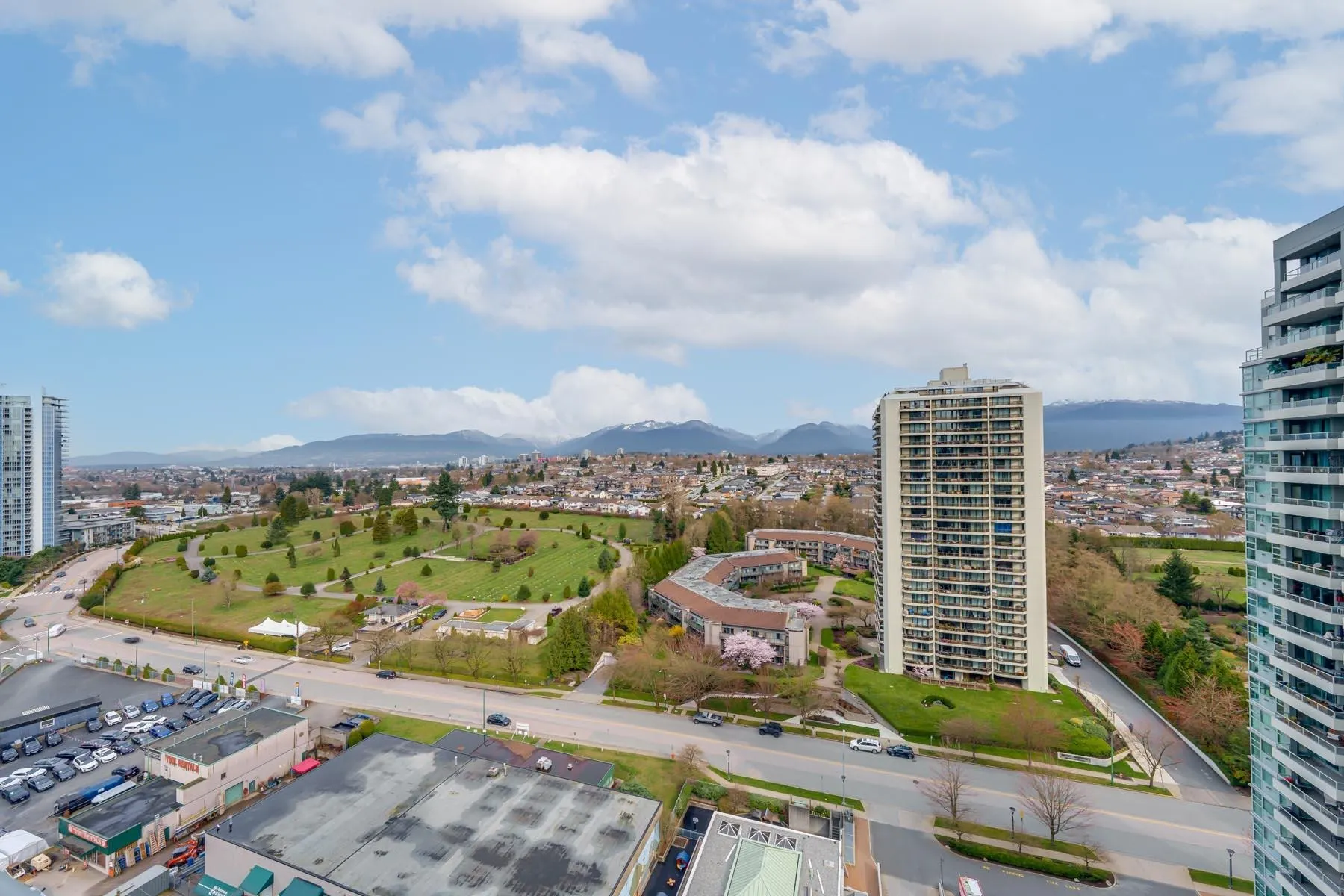 4398 Buchanan Street #2105