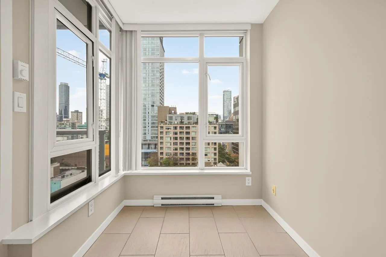 480 Robson Street #1201