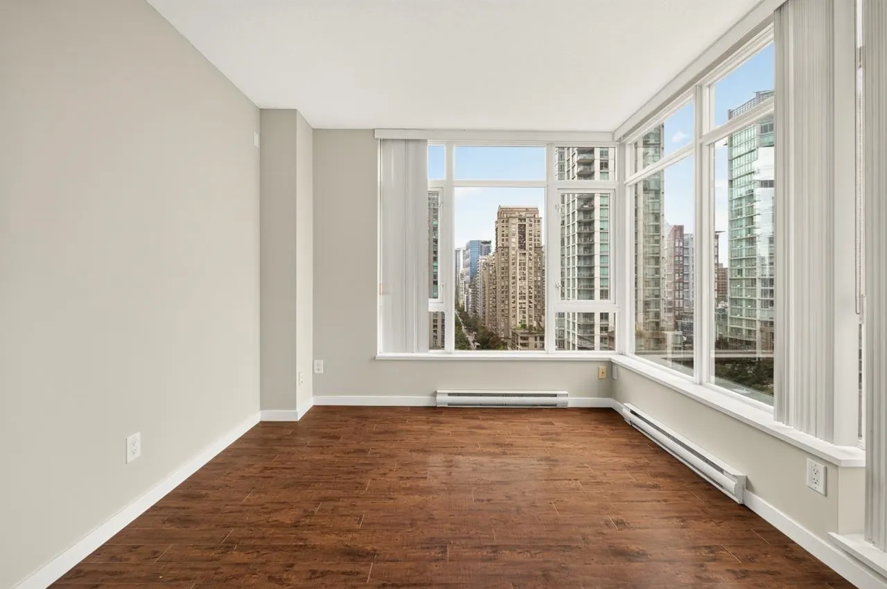 480 Robson Street #1201