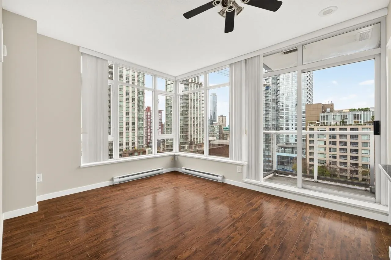 480 Robson Street #1201