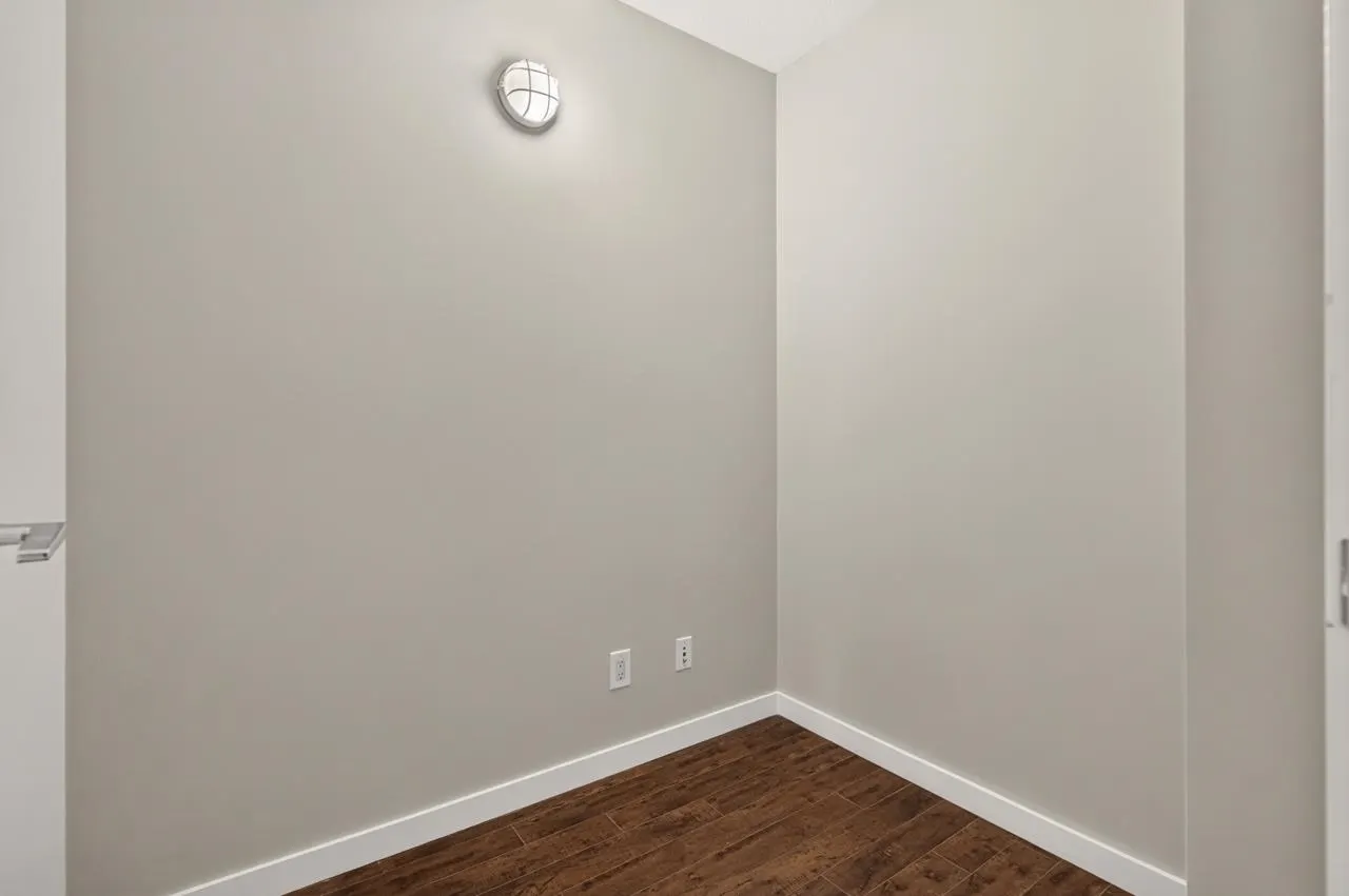 480 Robson Street #1201
