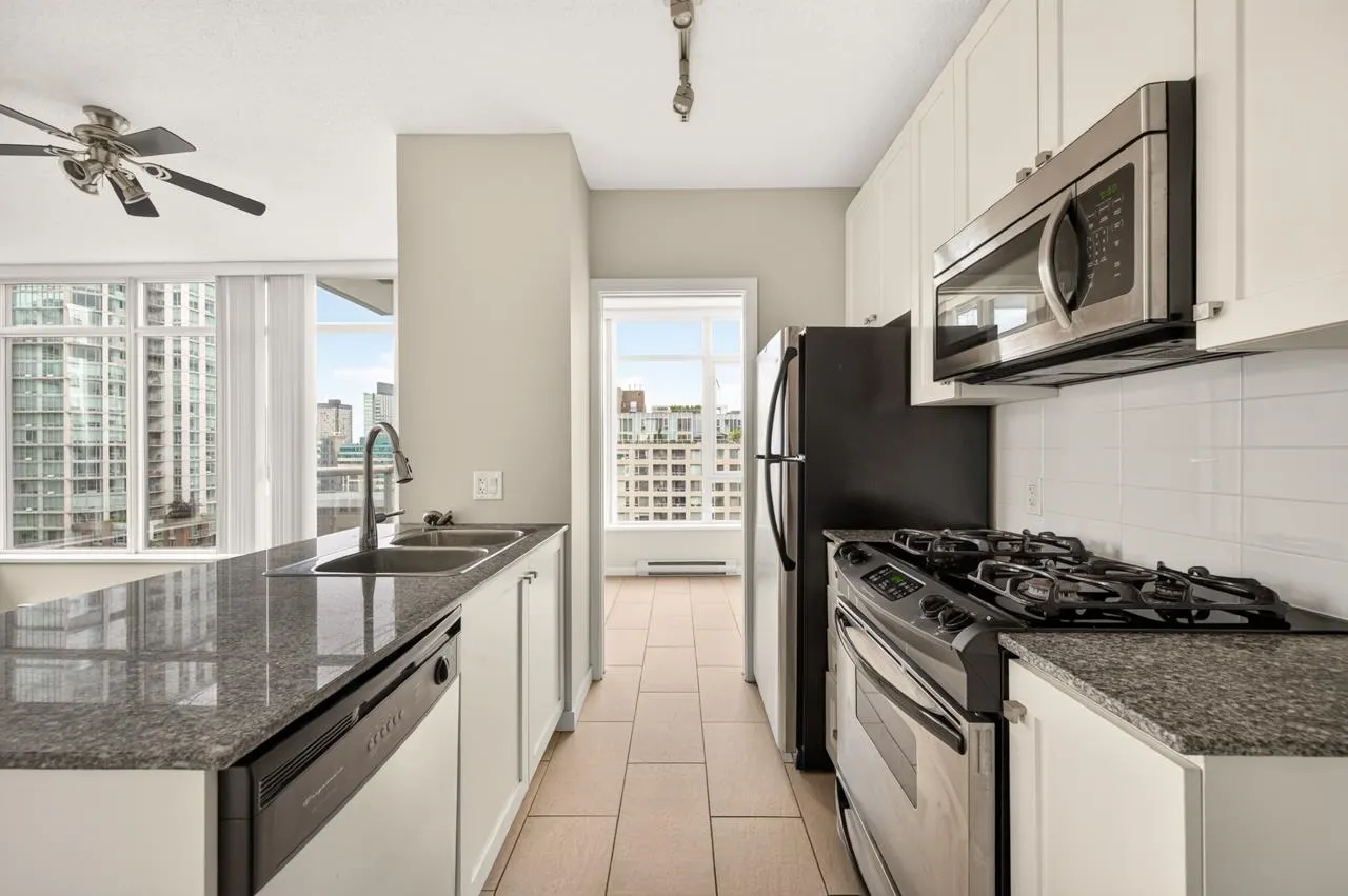 480 Robson Street #1201