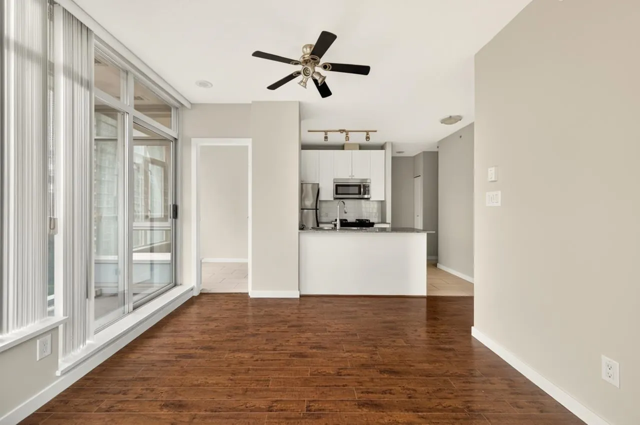 480 Robson Street #1201