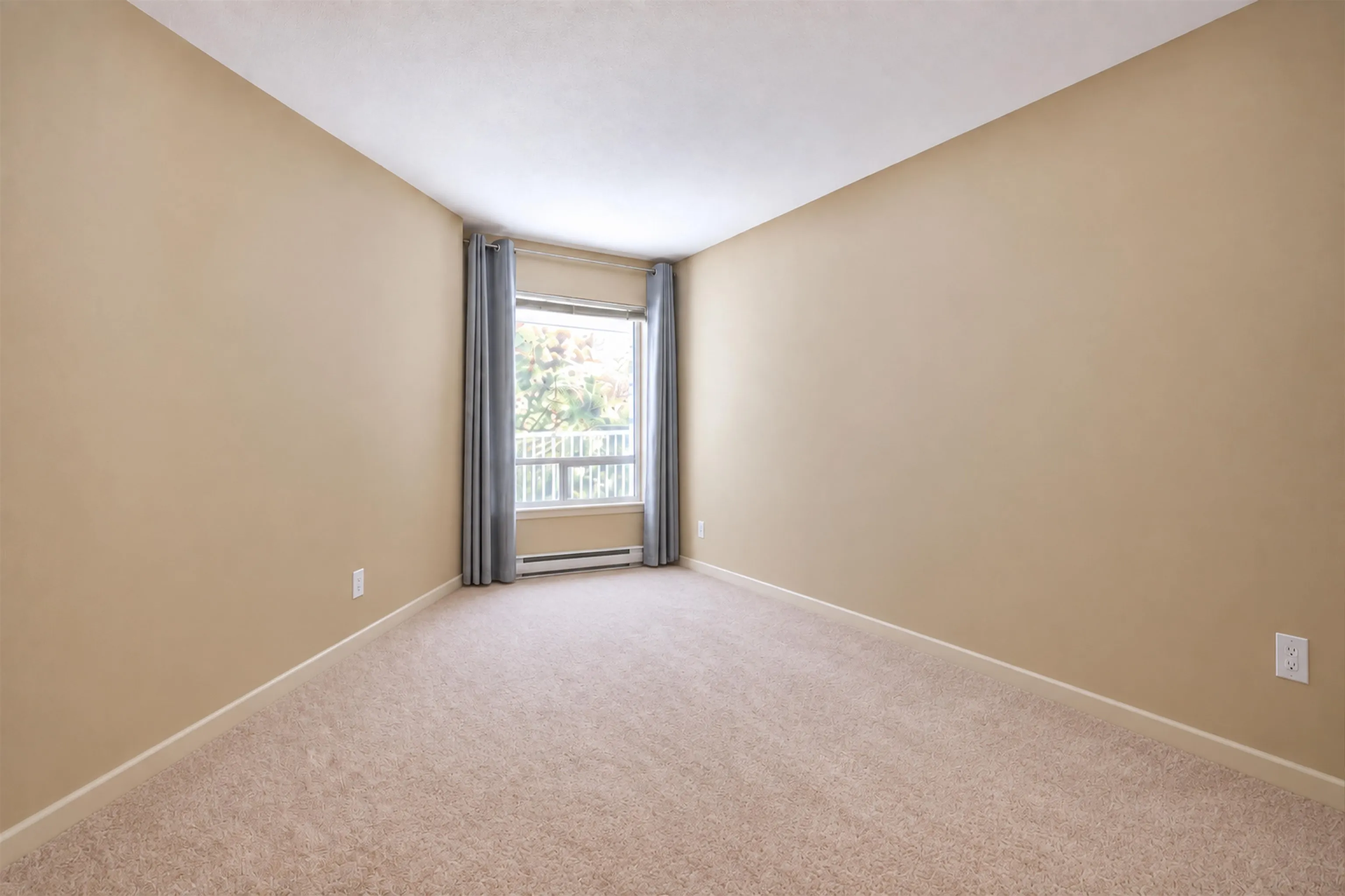 19122 122nd Avenue #213