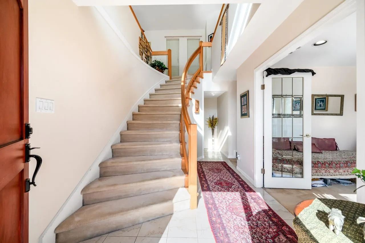4815 Headland Close