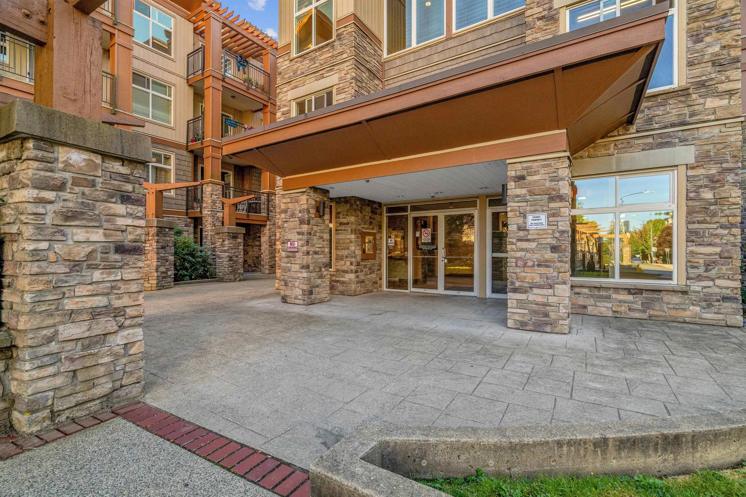 10237 133 Street #415