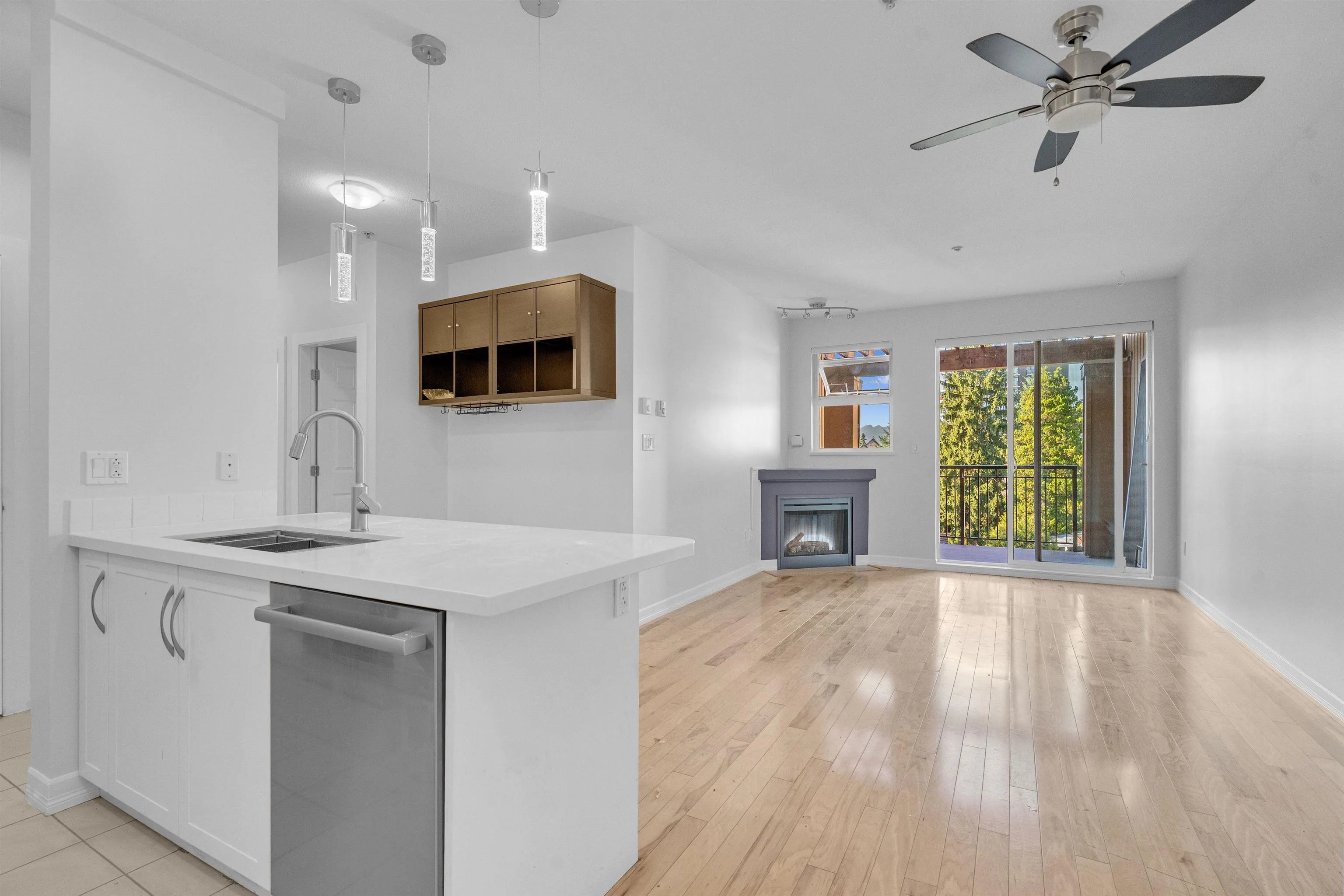 10237 133 Street #415