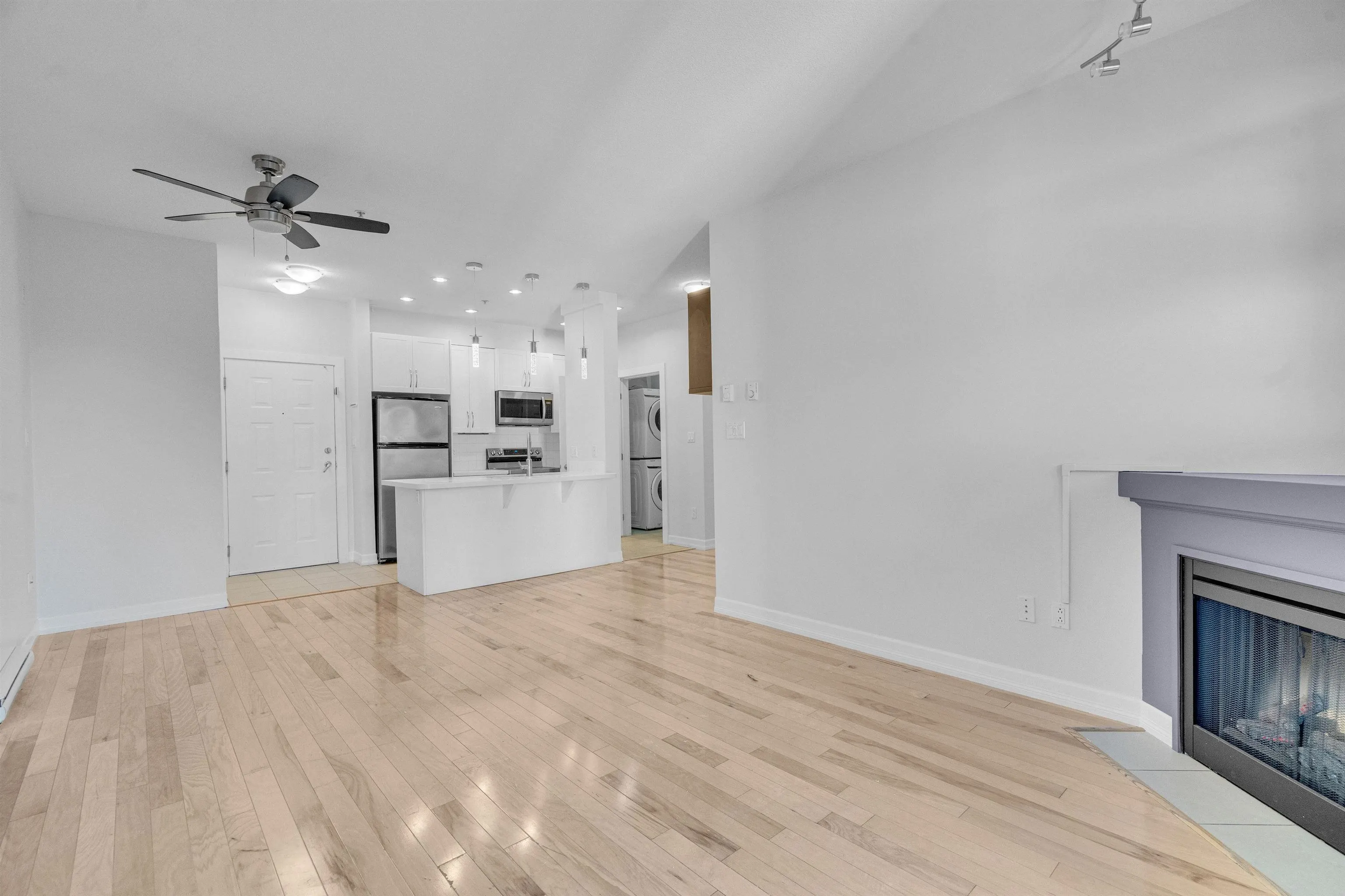 10237 133 Street #415