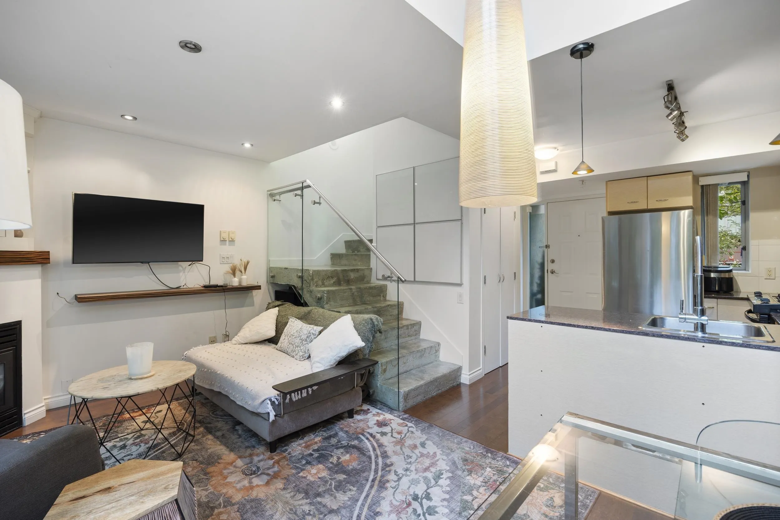 501 Pacific Street #203