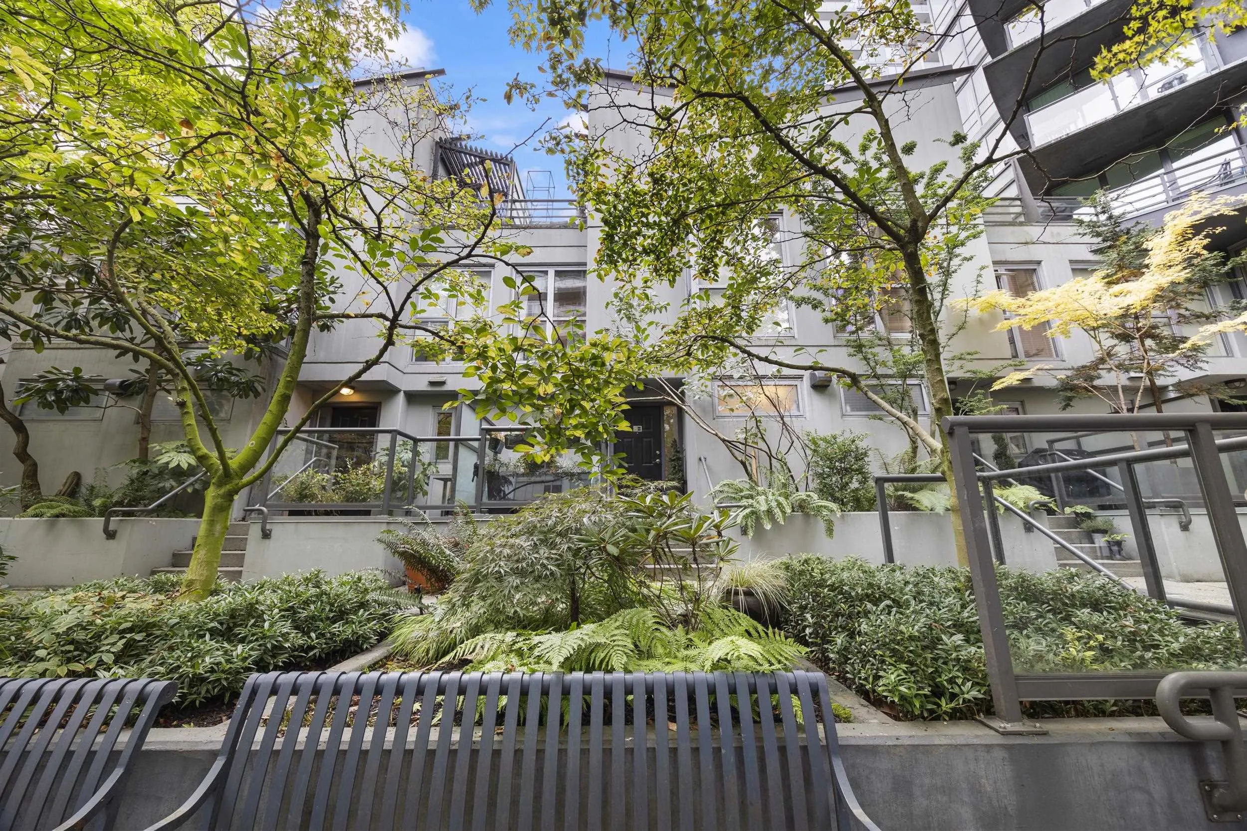 501 Pacific Street #203