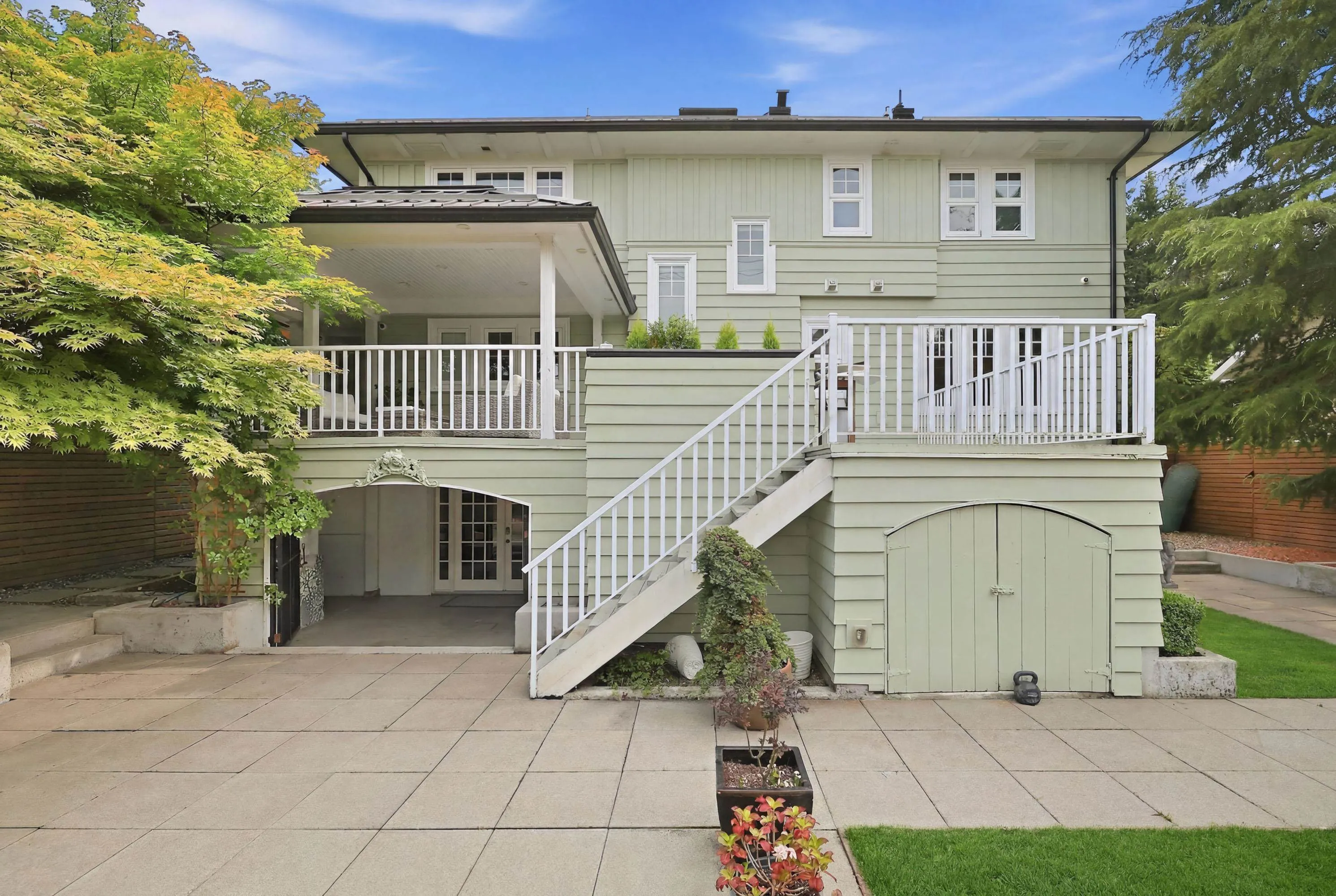 1407 W 33rd Avenue
