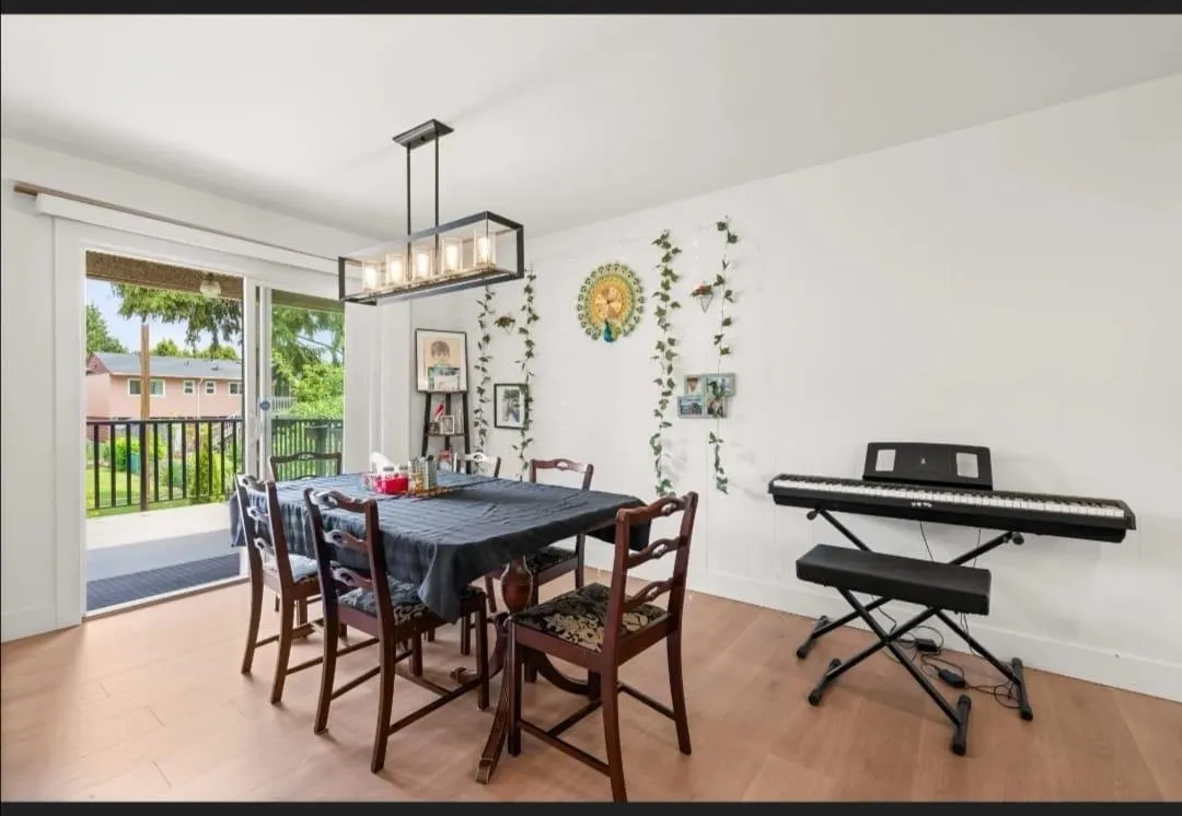 1106 Duthie Avenue #Upper