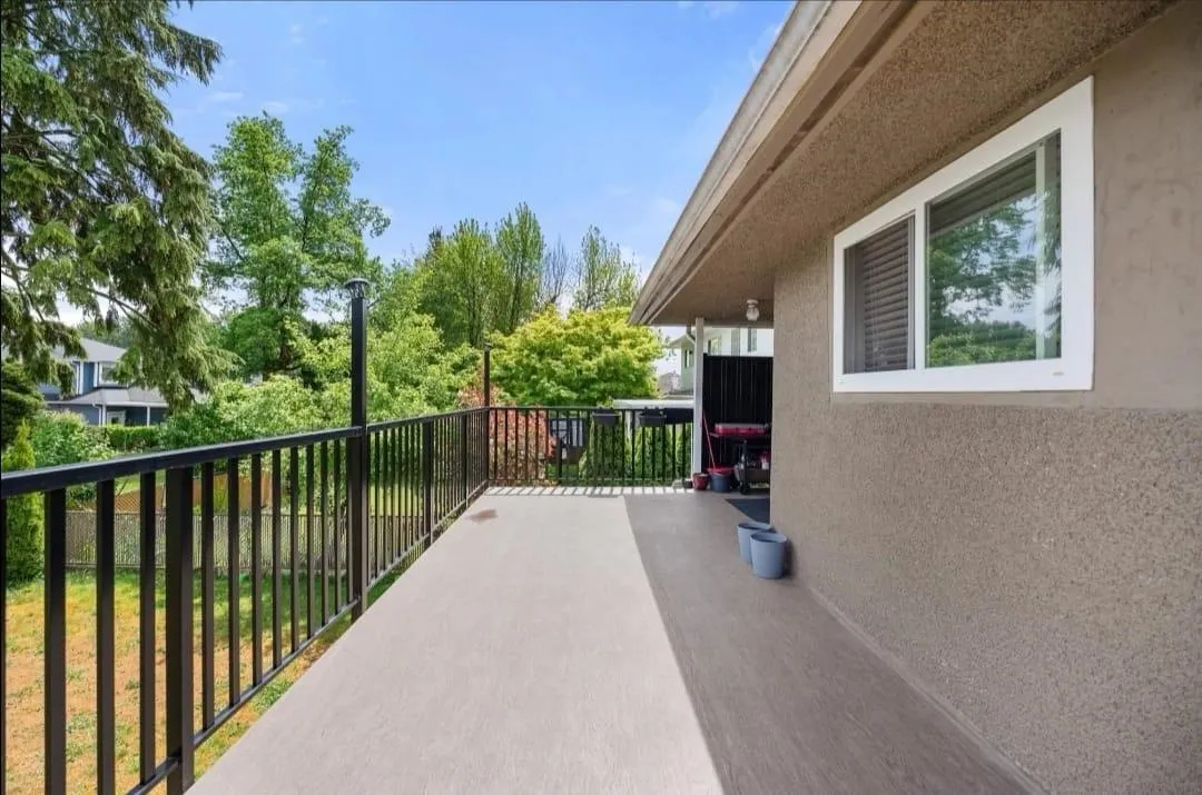 1106 Duthie Avenue #Upper