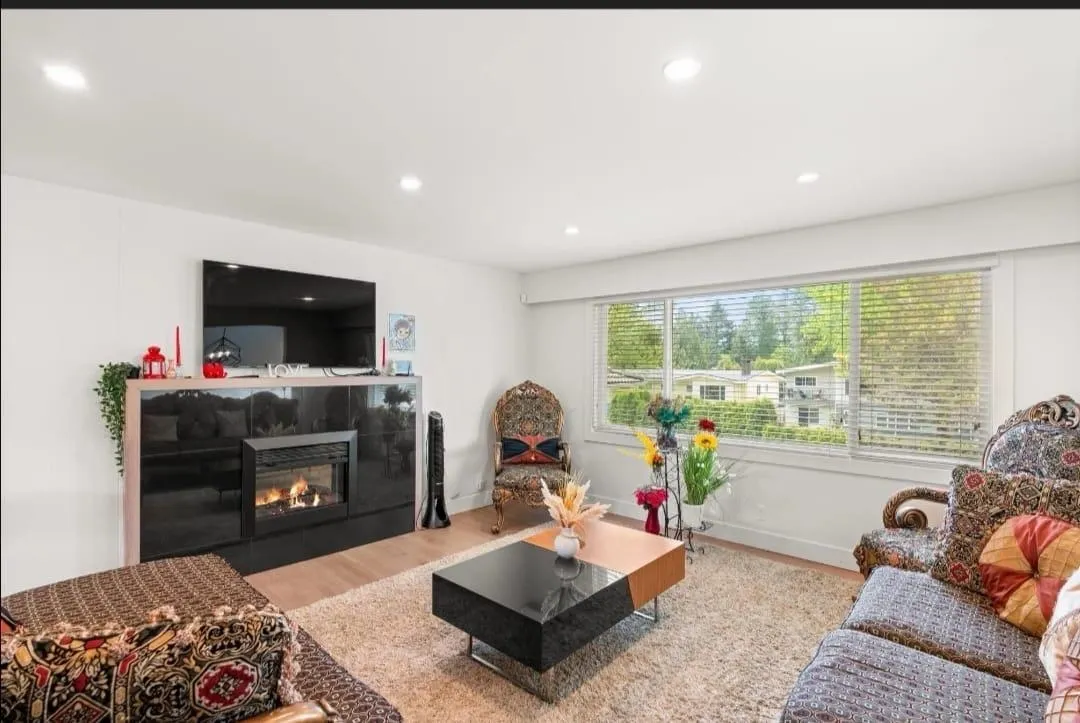 1106 Duthie Avenue #Upper