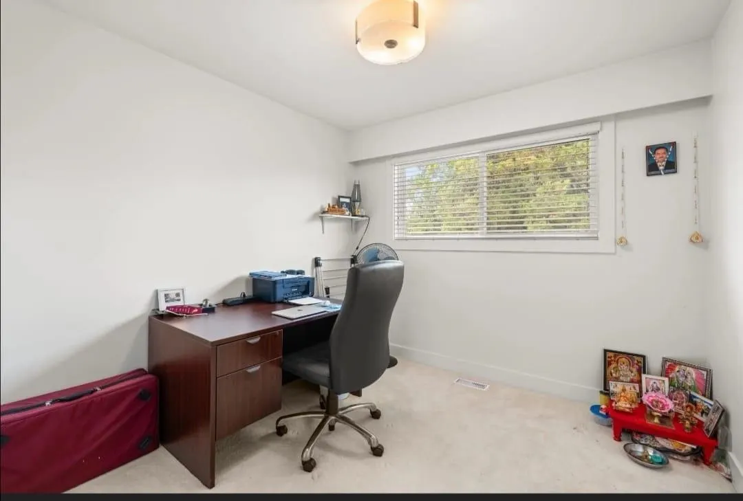 1106 Duthie Avenue #Upper