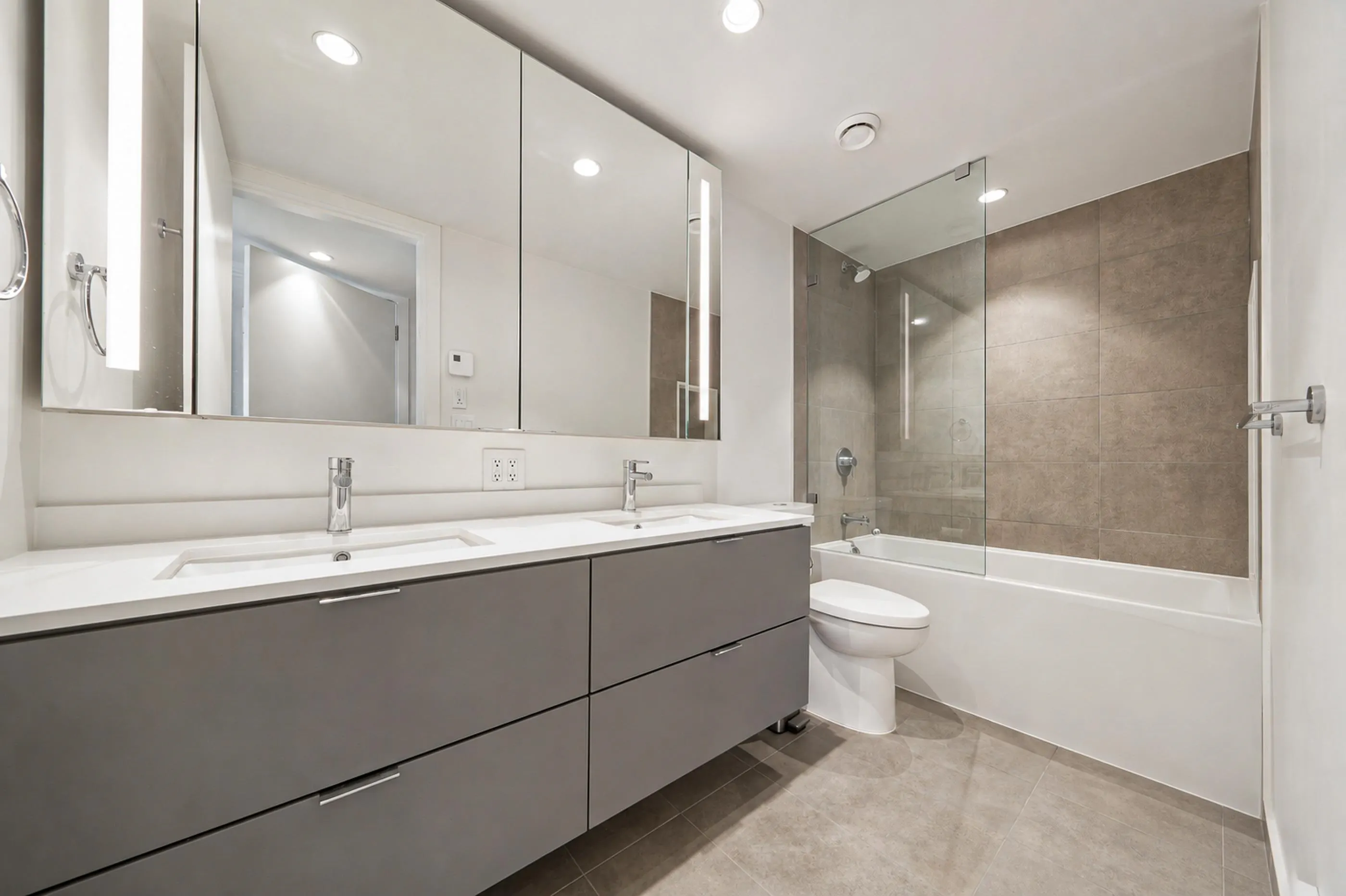 6085 Irmin Street #302