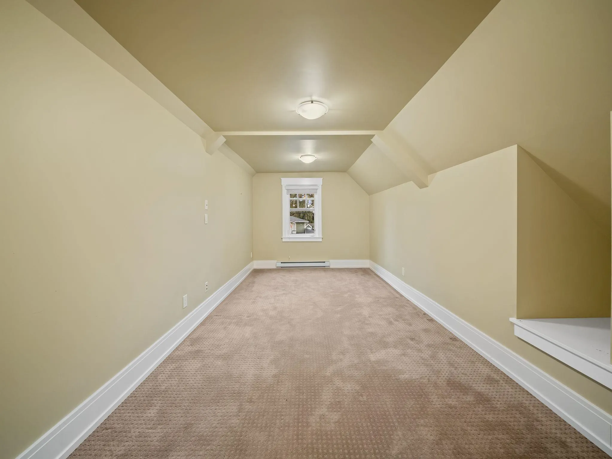 13029 14 Avenue