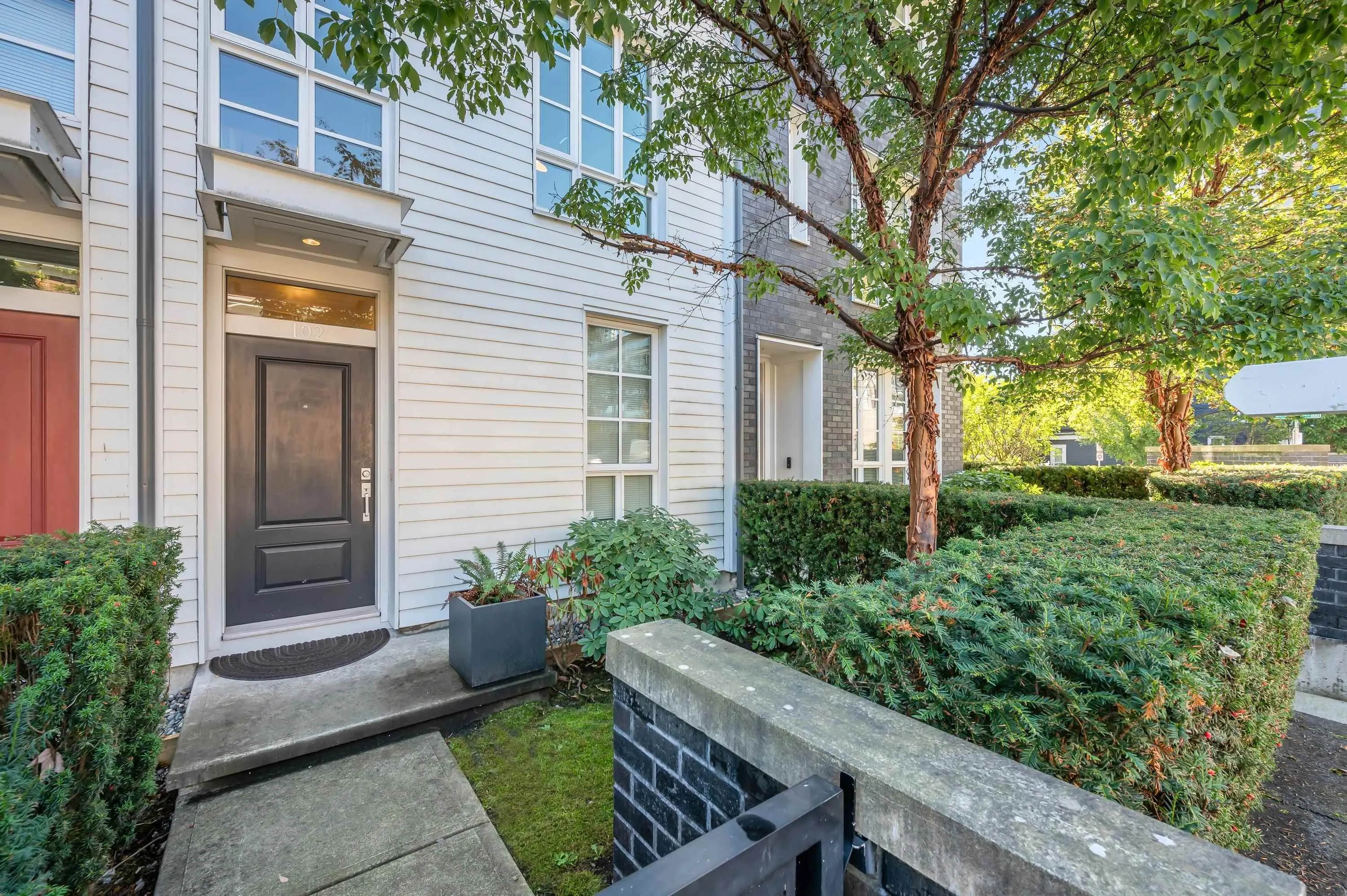 548 Foster Avenue #102