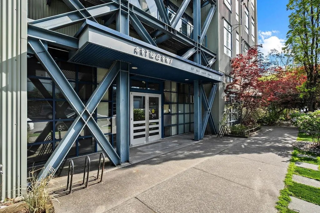 237 E 4th Avenue #417
