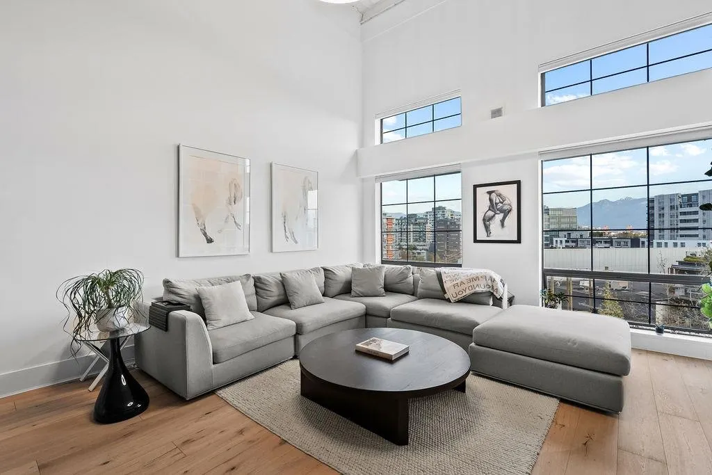 237 E 4th Avenue #417