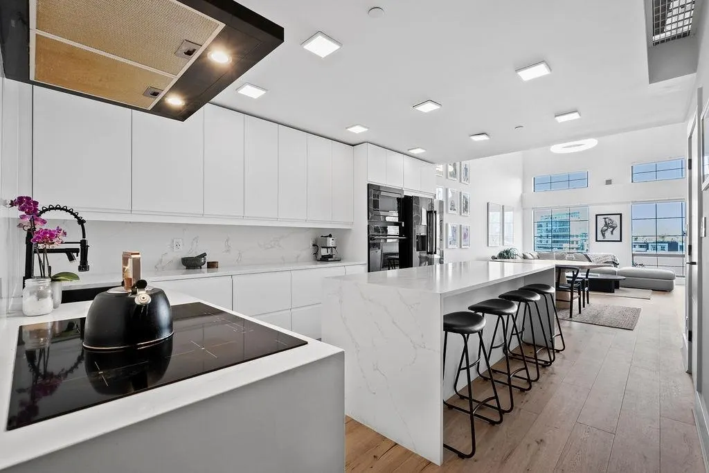 237 E 4th Avenue #417