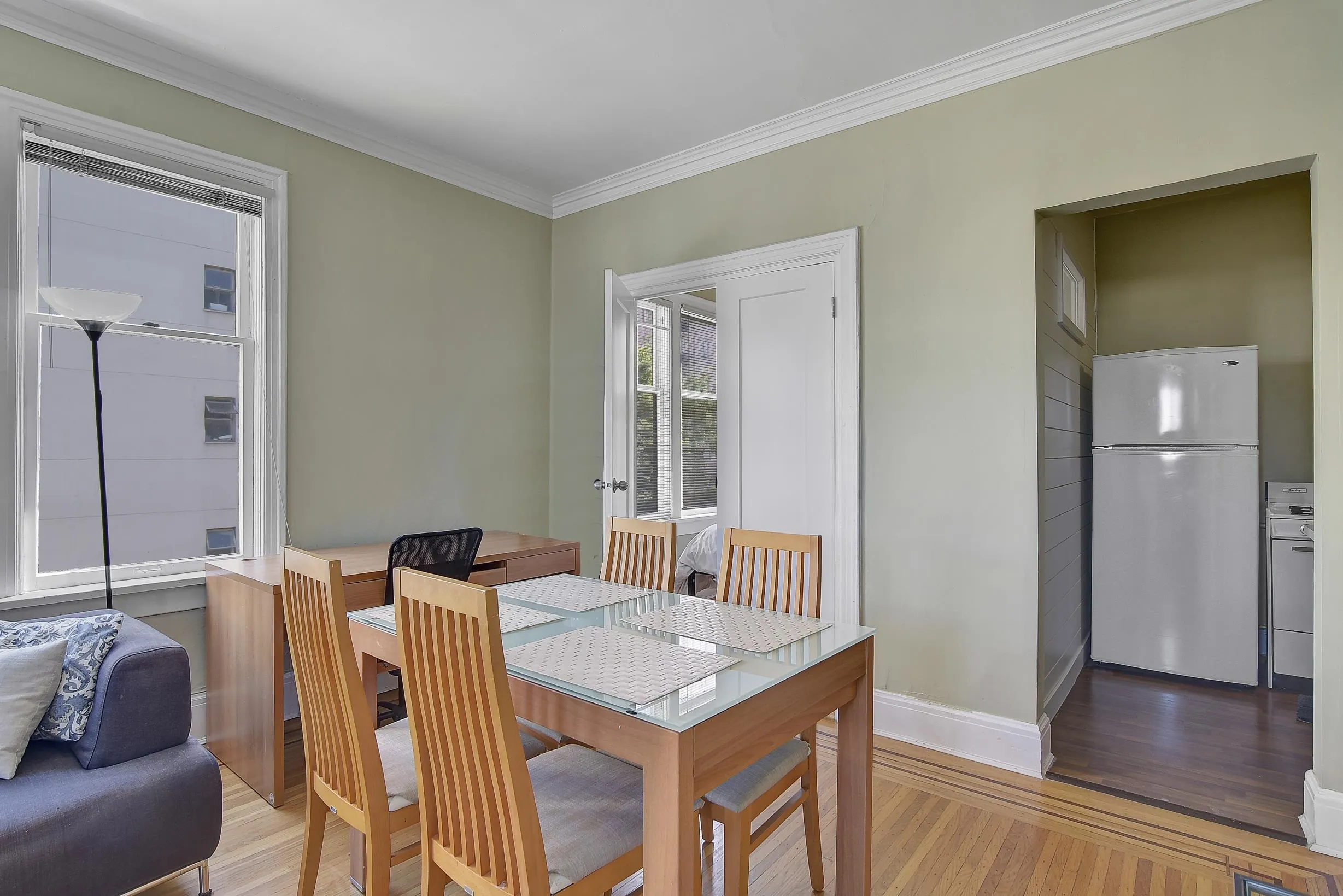 935 Jervis Street #15