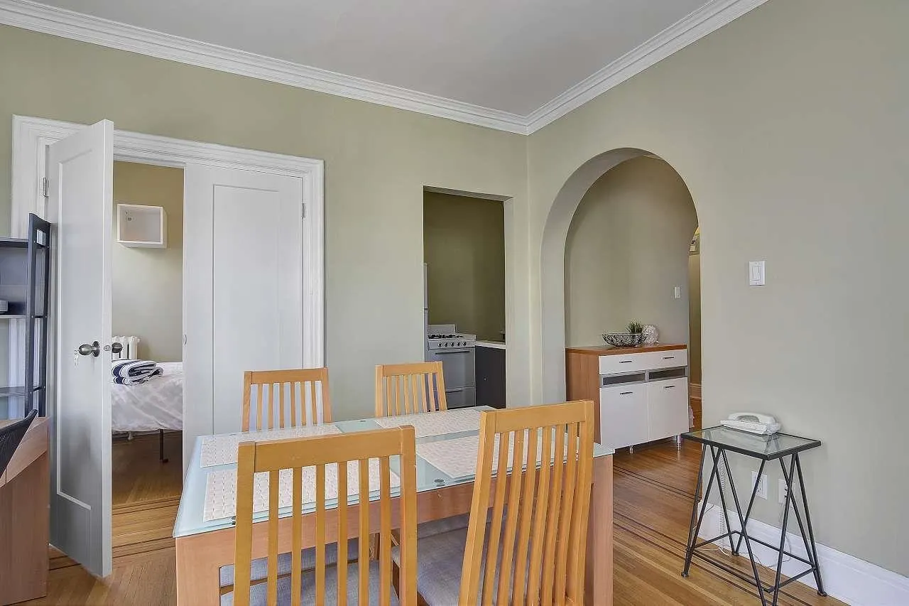 935 Jervis Street #15
