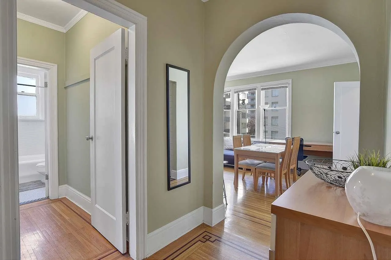 935 Jervis Street #15
