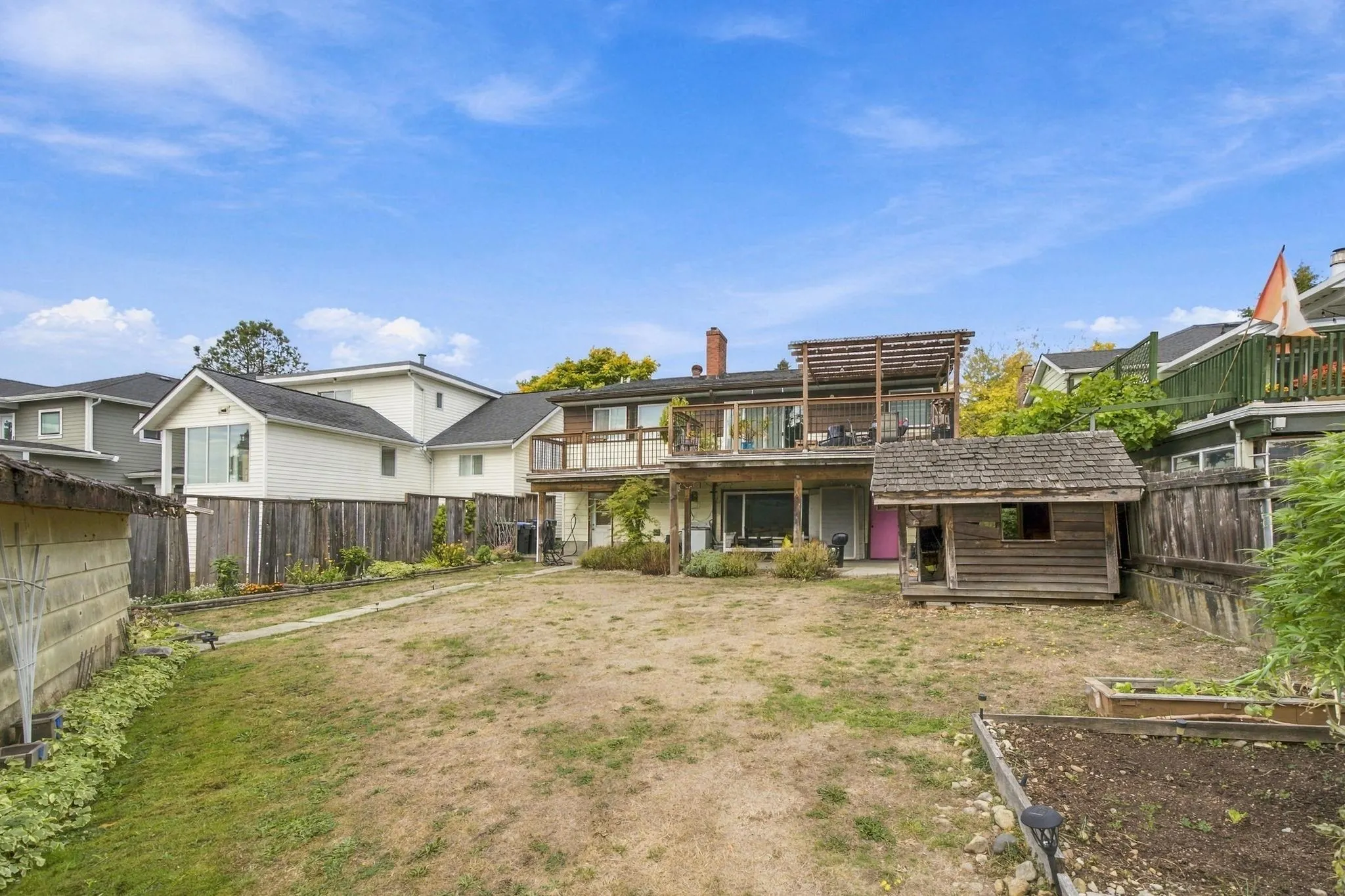1912 London Street