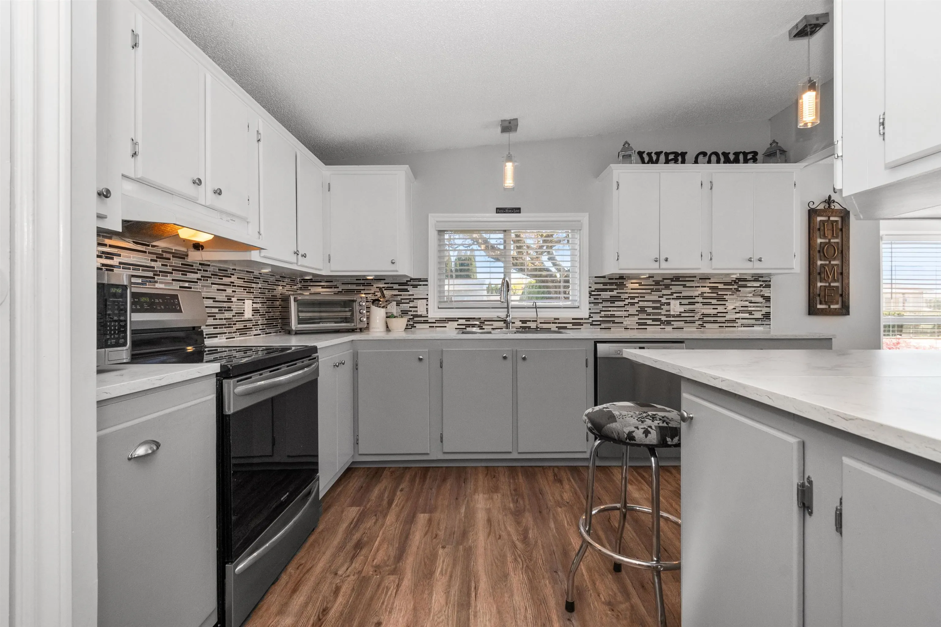 41168 Lougheed Highway #13