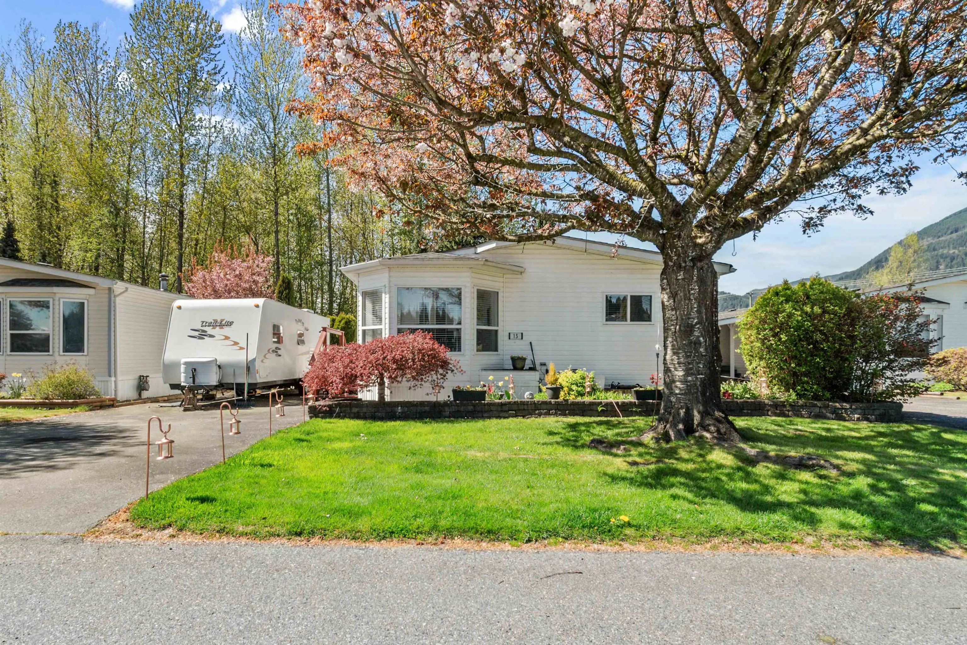 41168 Lougheed Highway #13