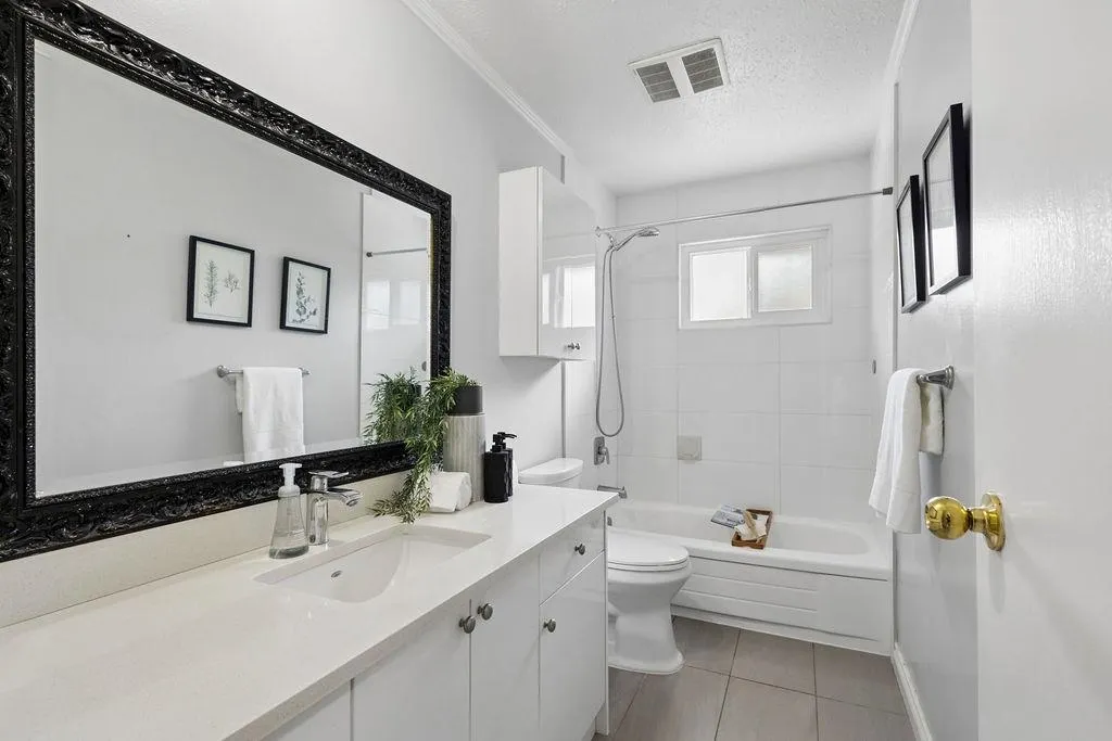 2657 Burnside Place
