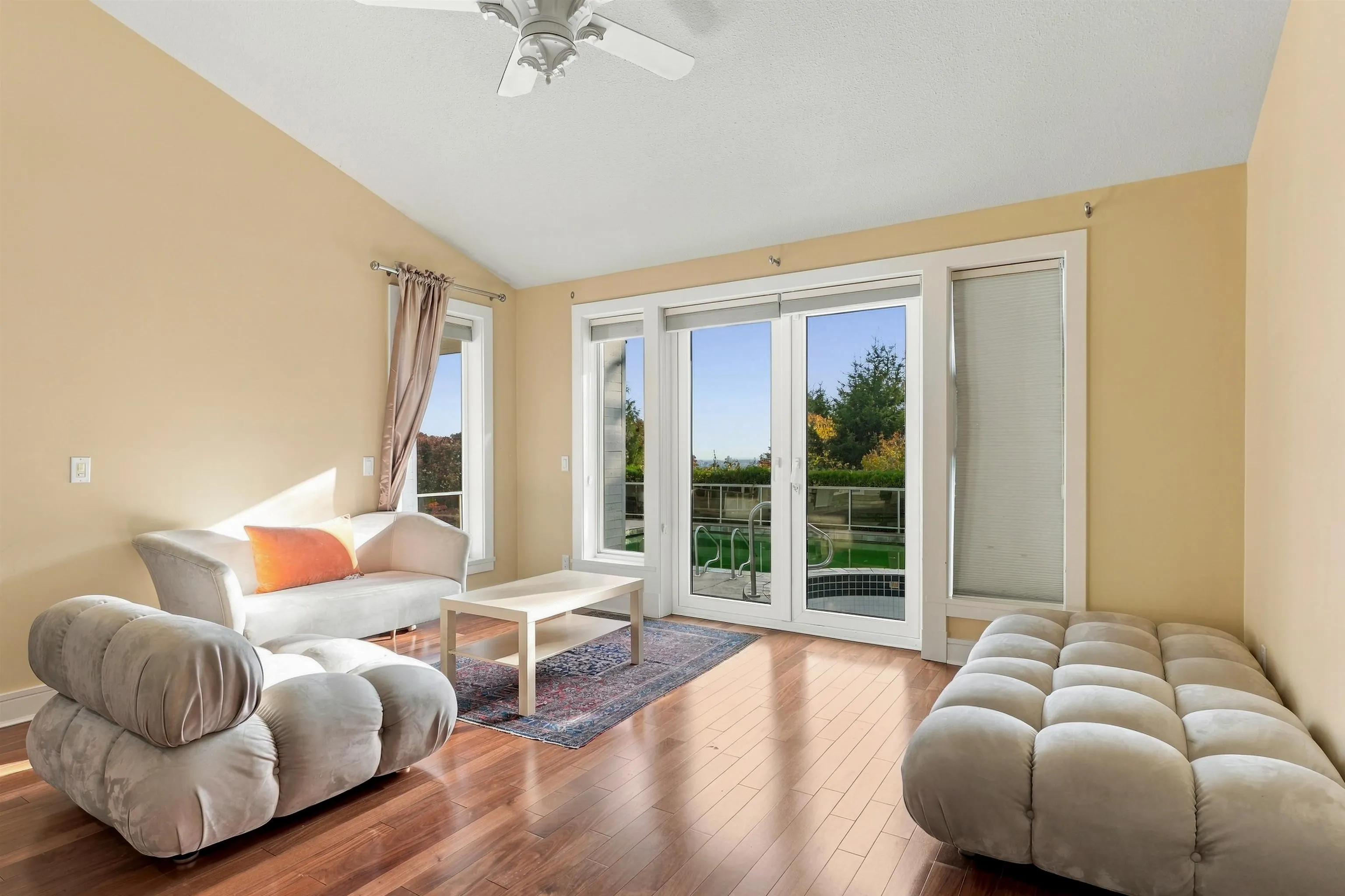 1035 King Georges Way