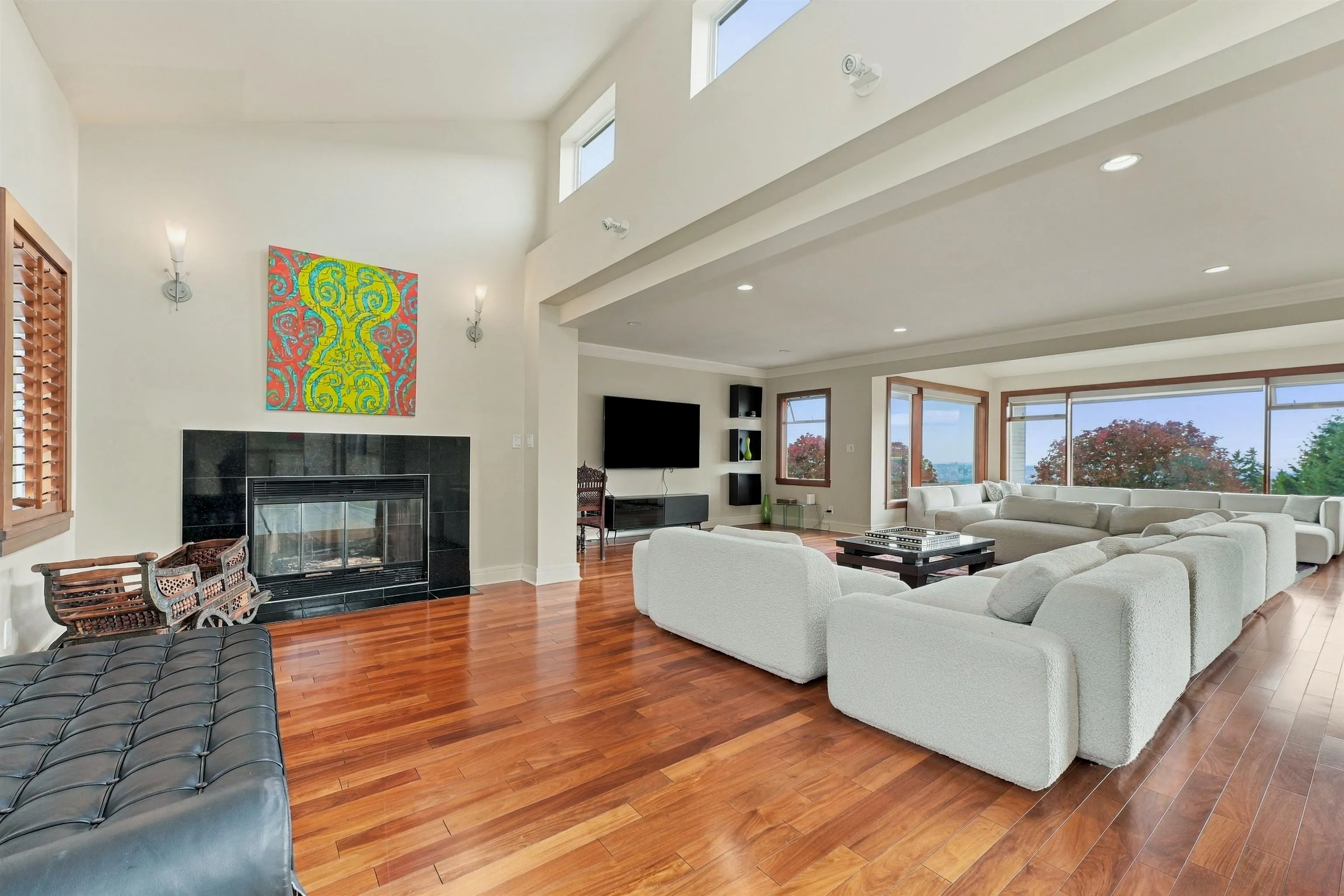1035 King Georges Way