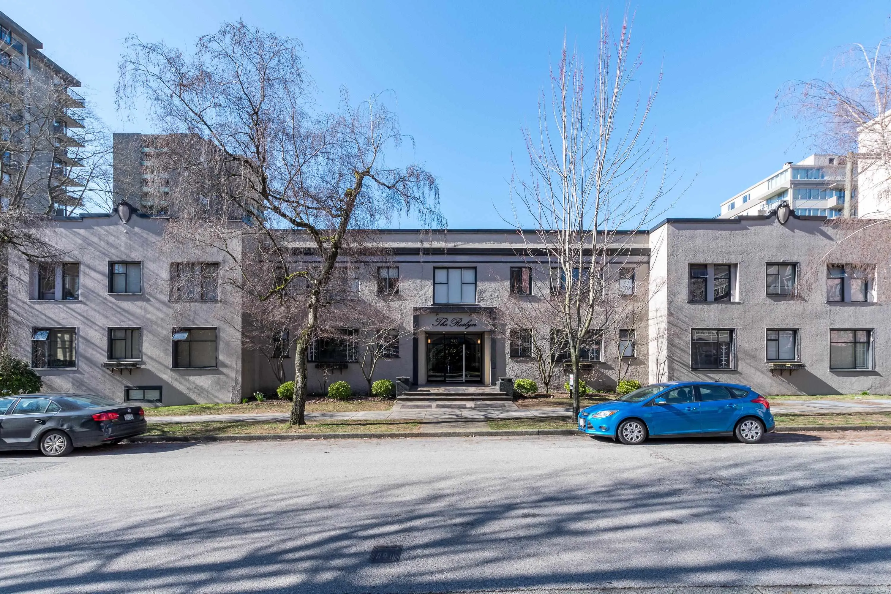 935 Jervis Street #17