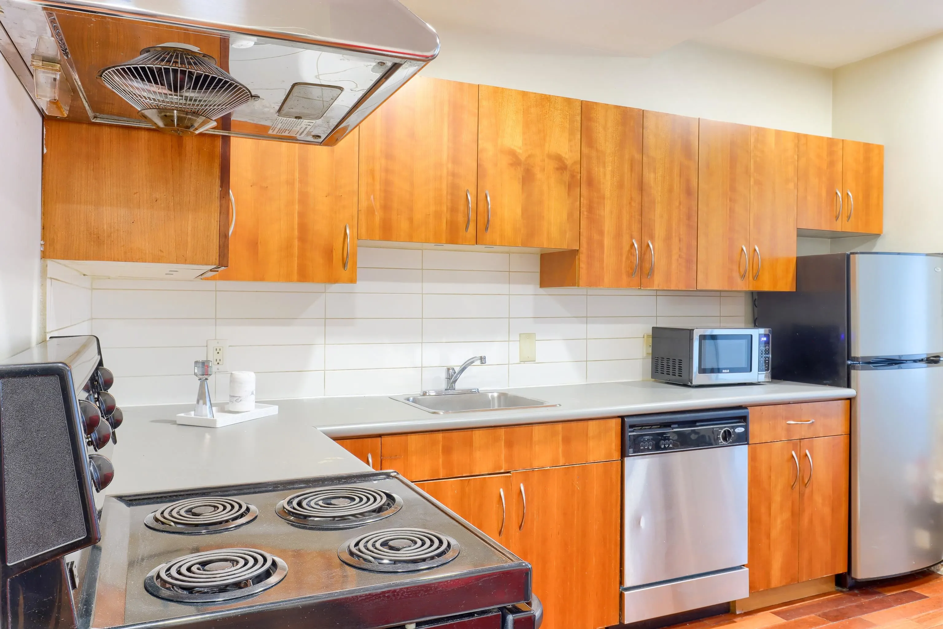 440 Richards Street #204