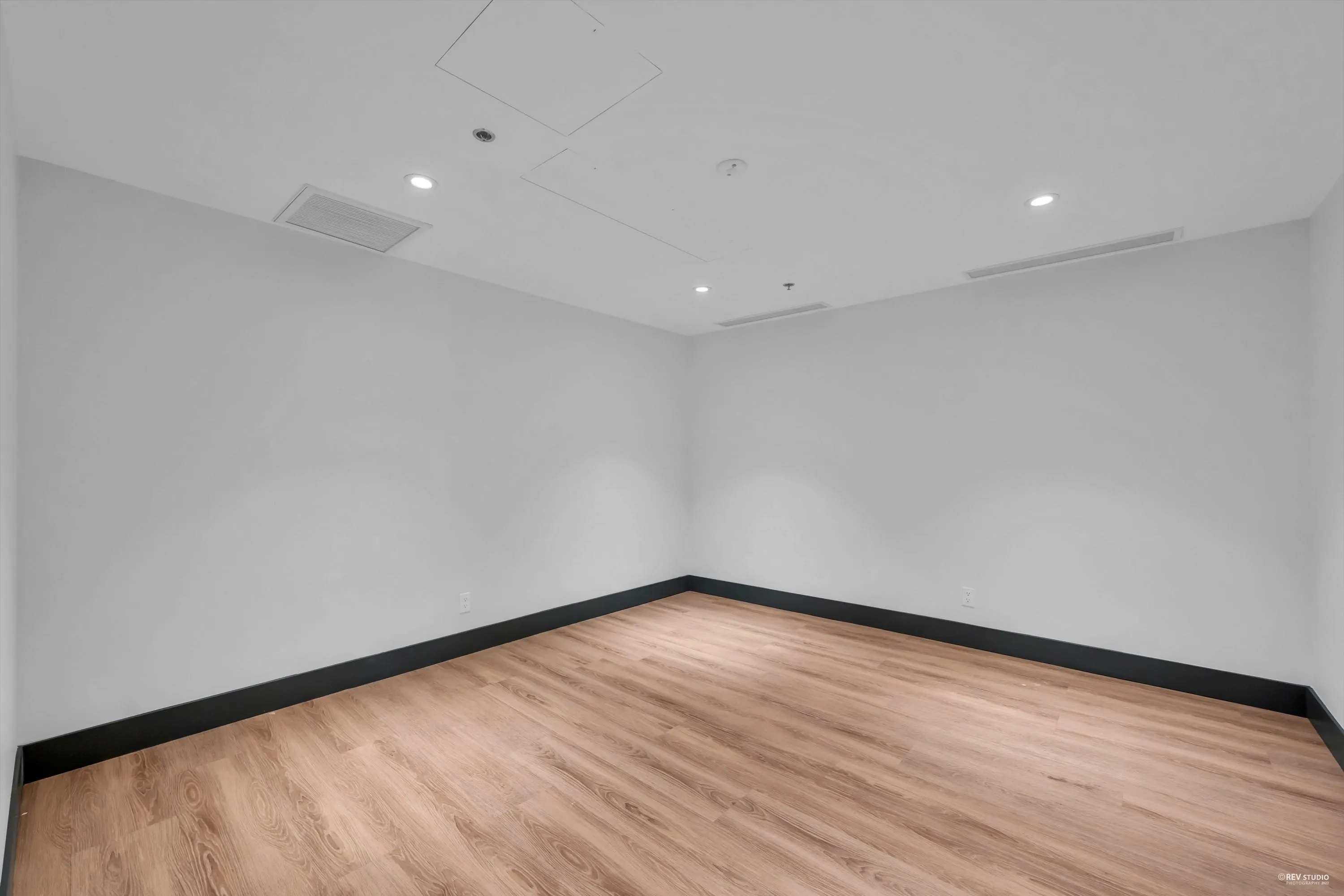 1675 Lions Gate Lane #505