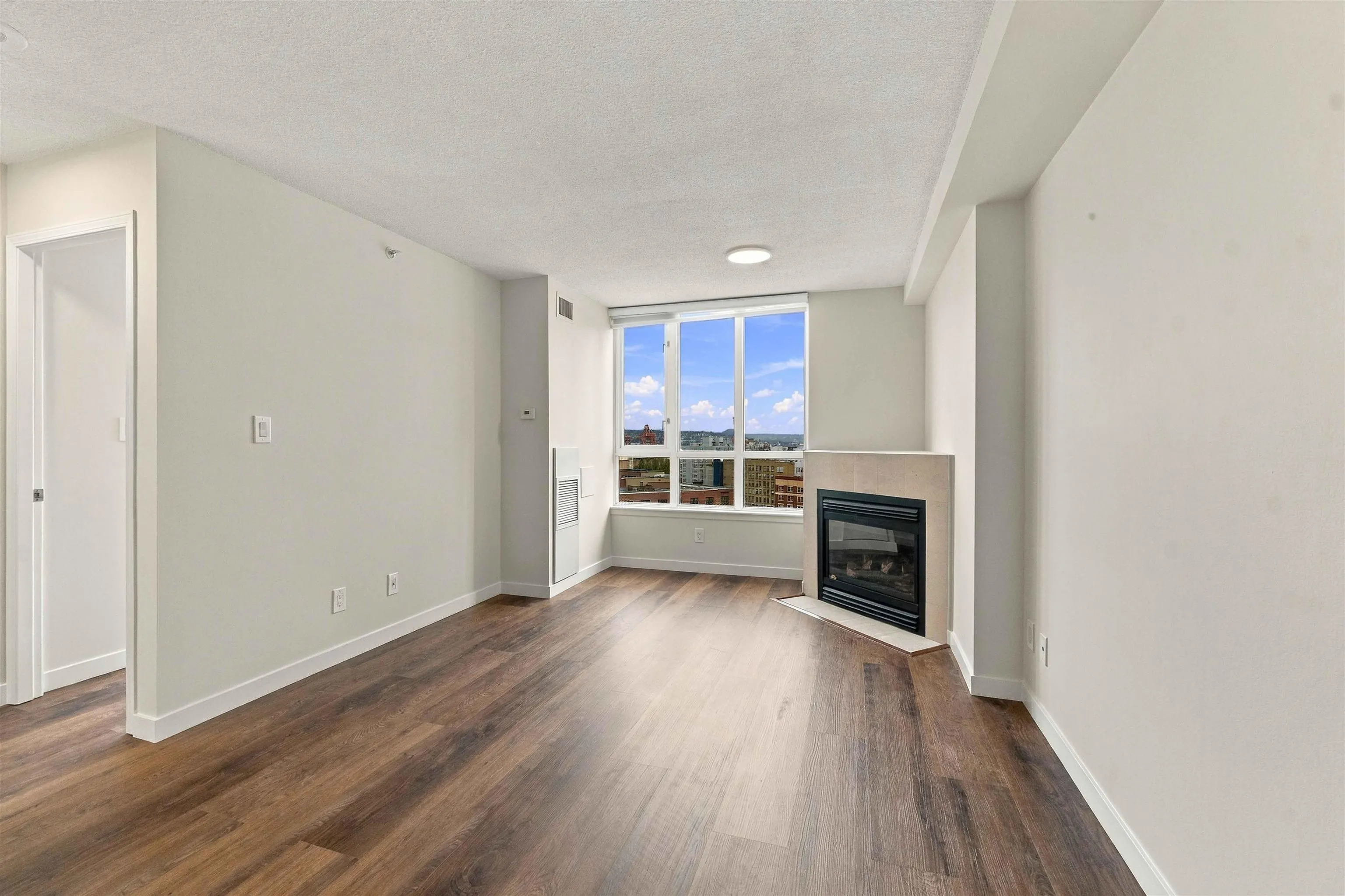 63 Keefer Place #1707