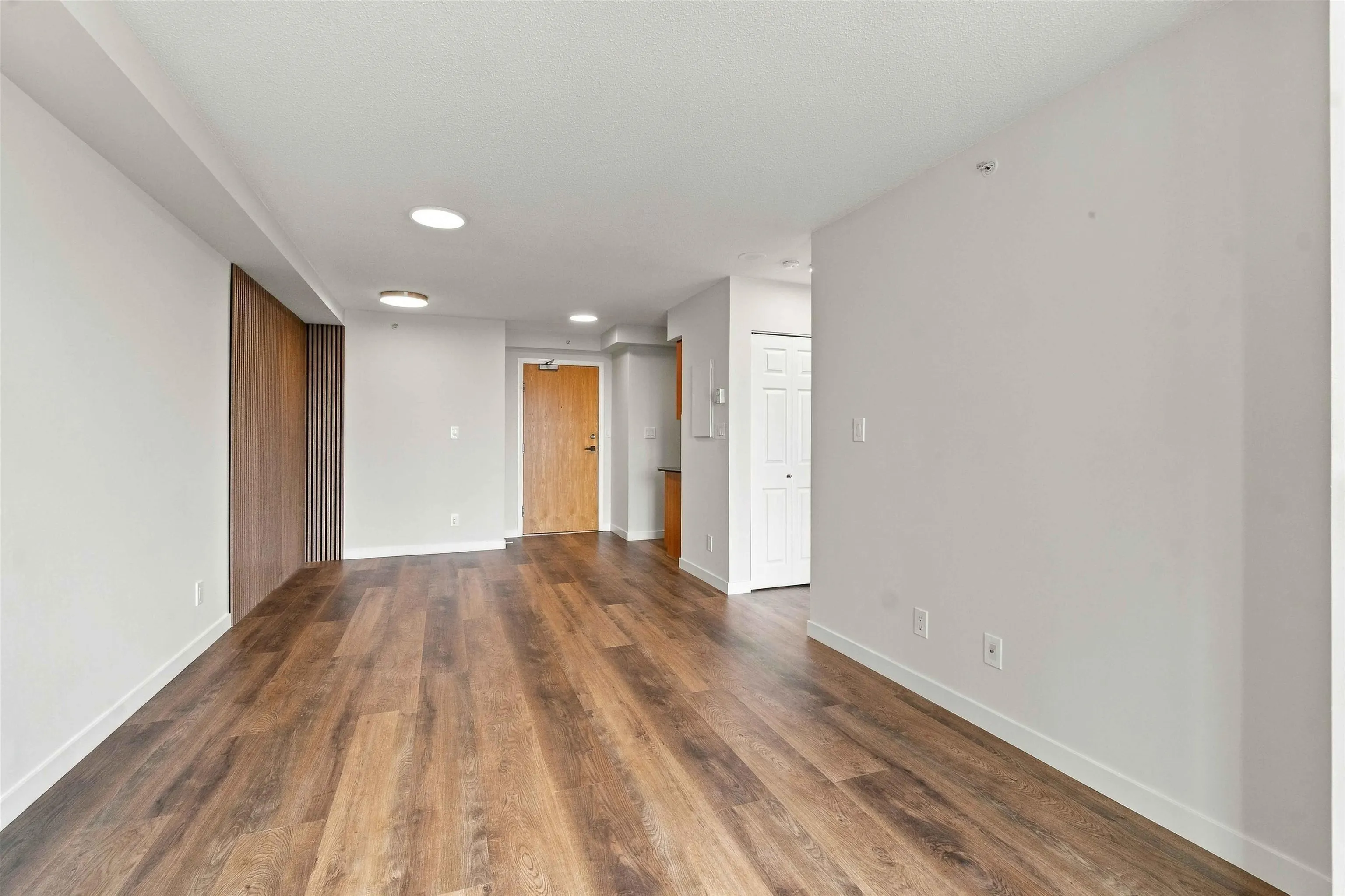 63 Keefer Place #1707