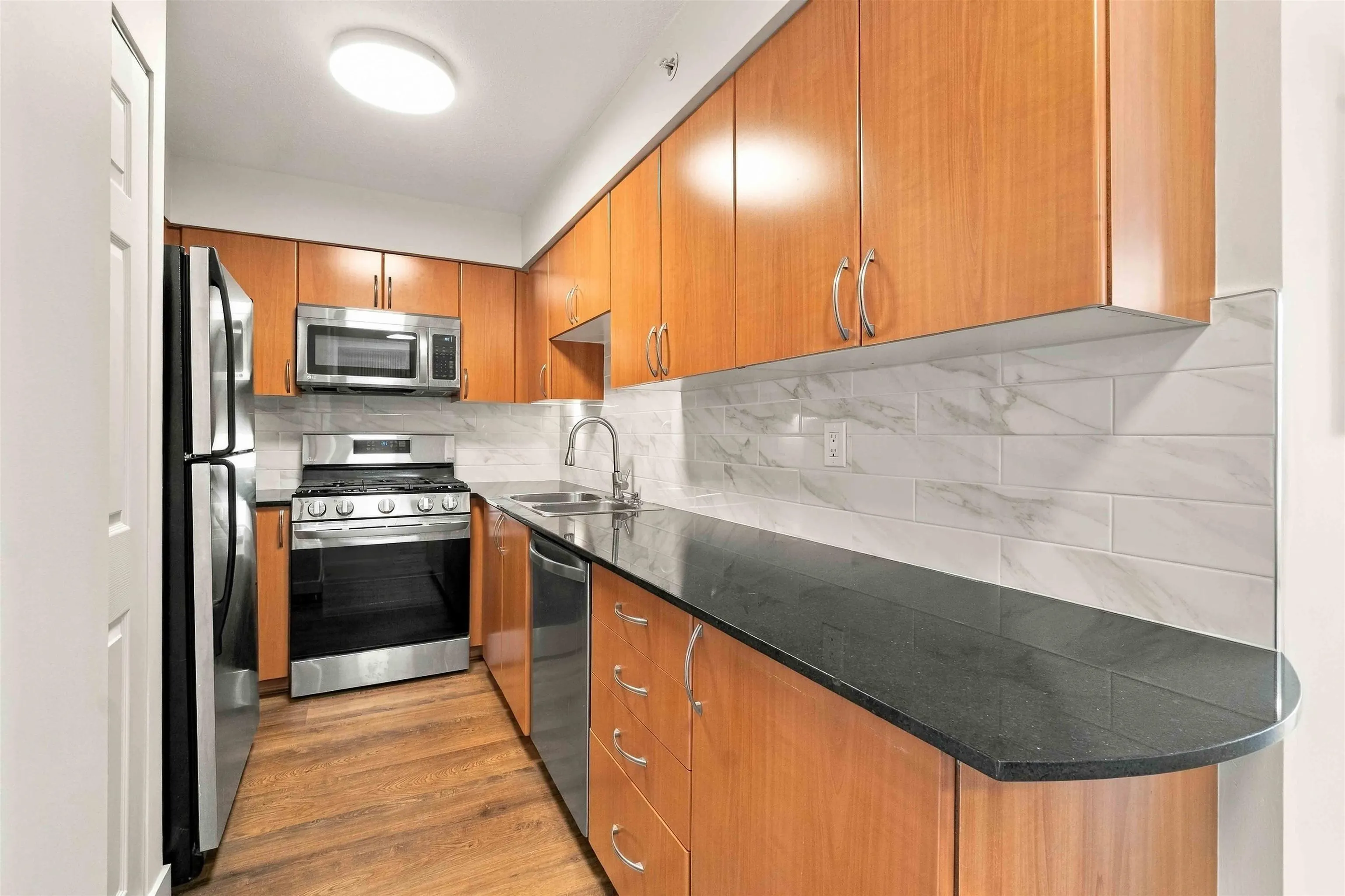 63 Keefer Place #1707