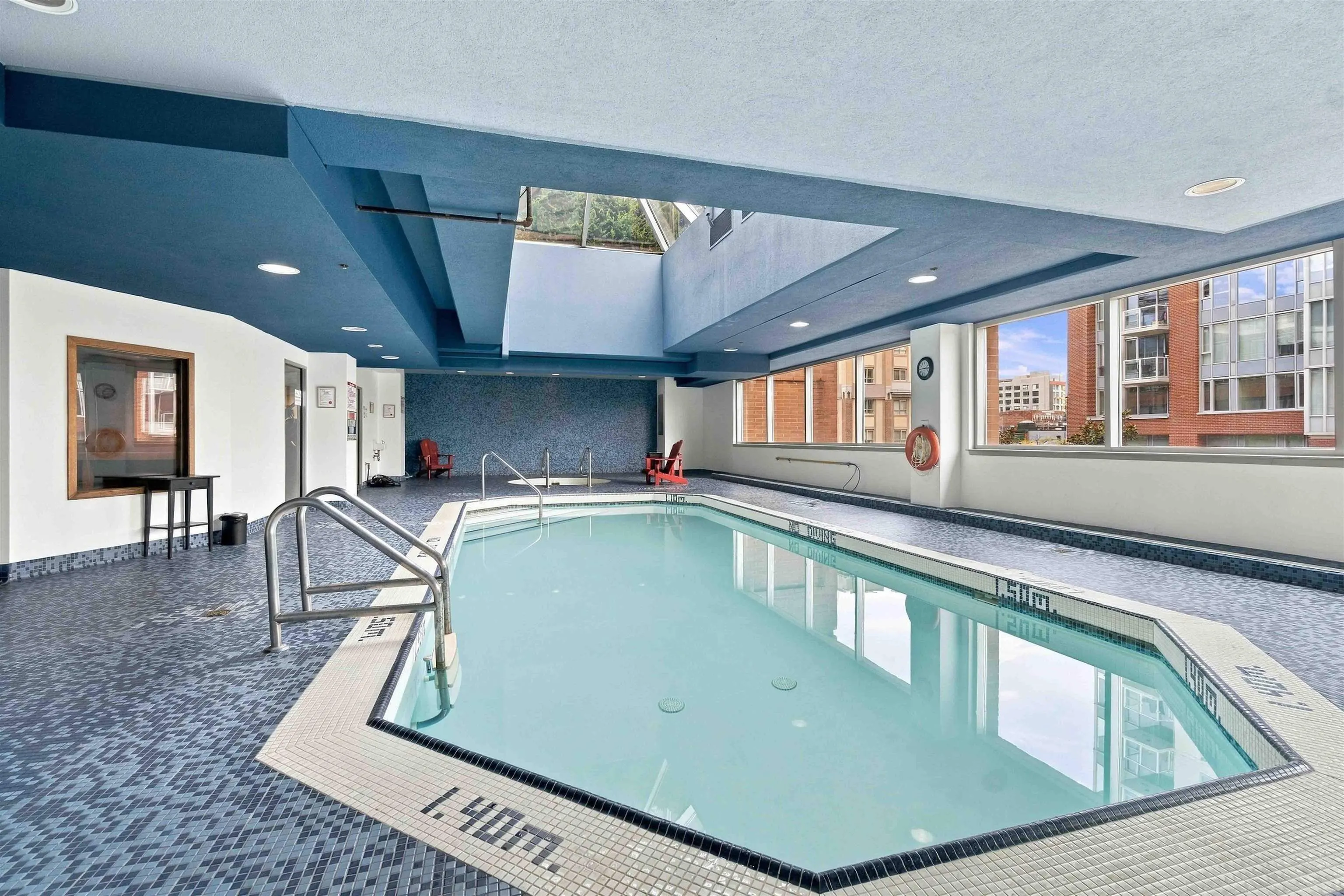 63 Keefer Place #1707