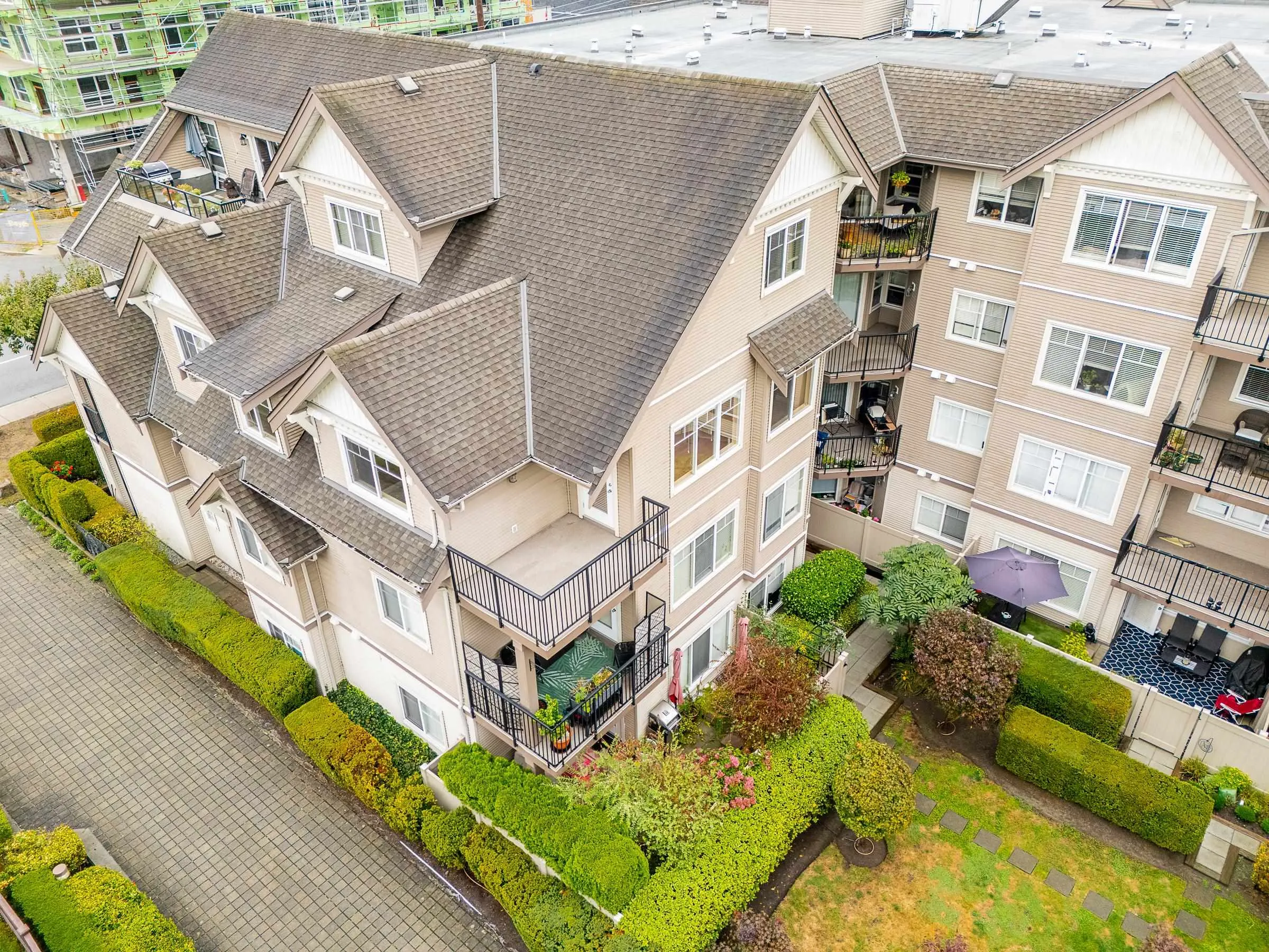 22150 Dewdney Trunk Road #301