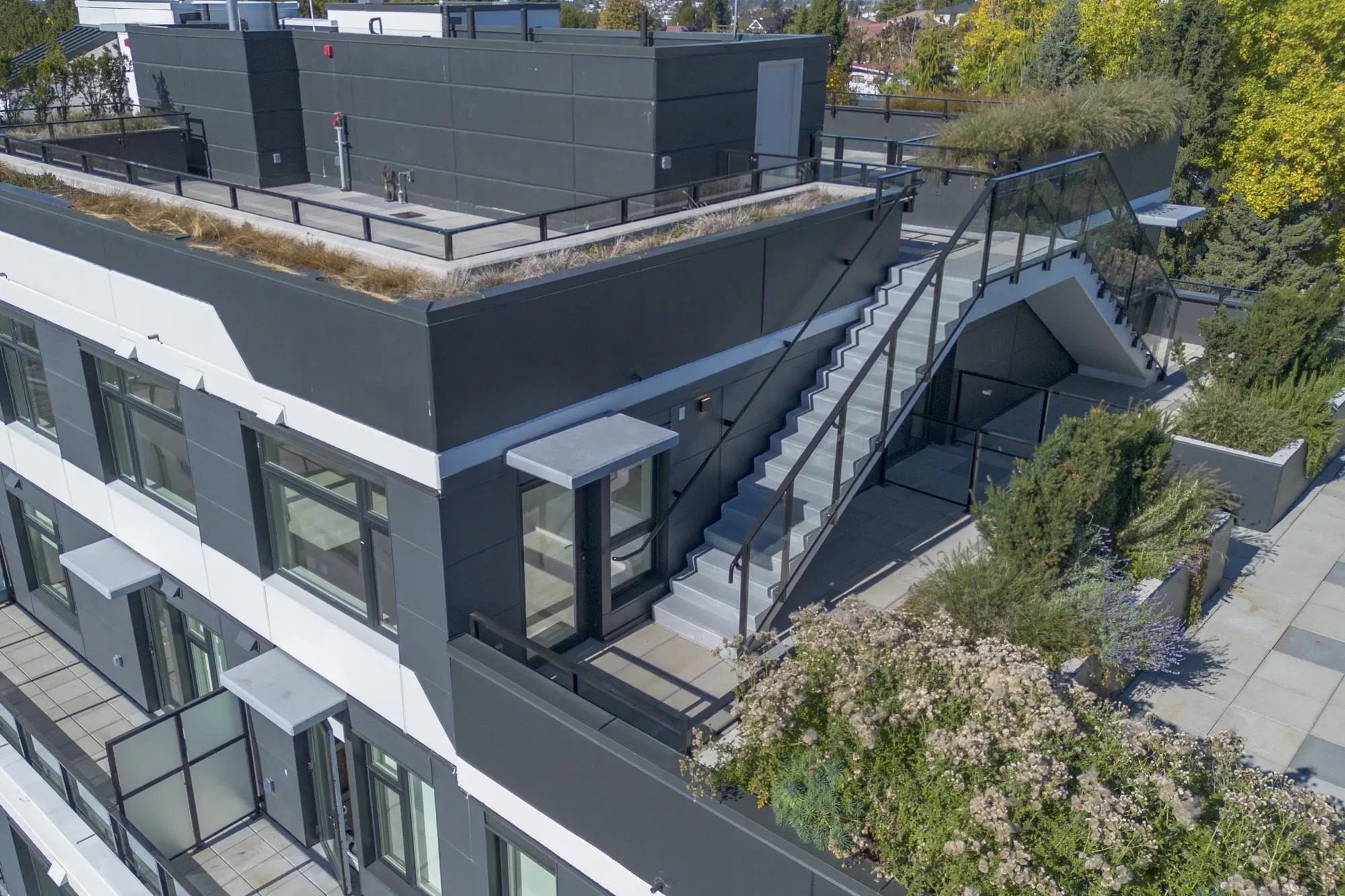 3264 Vanness Street #602