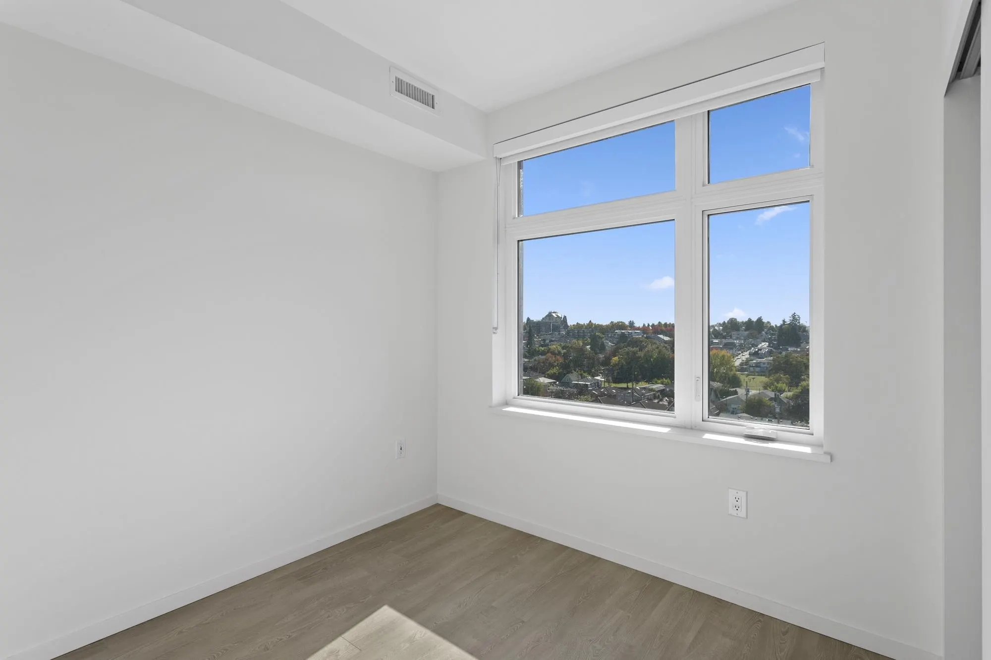 3264 Vanness Street #602