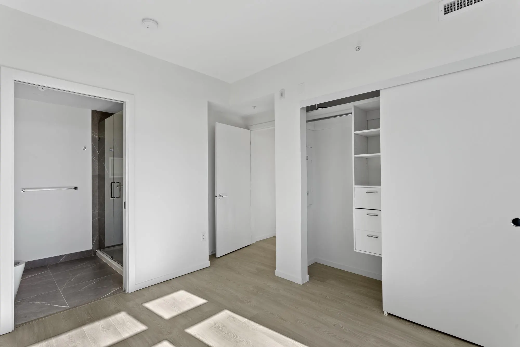 3264 Vanness Street #602