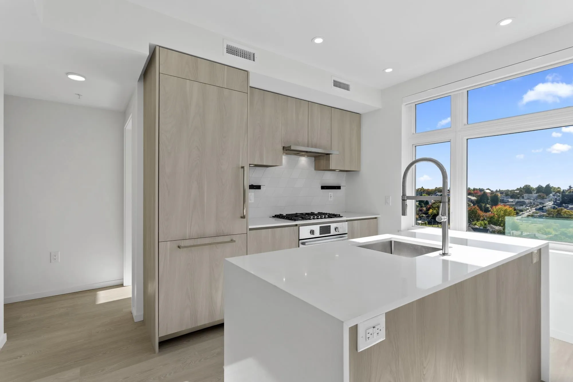 3264 Vanness Street #603