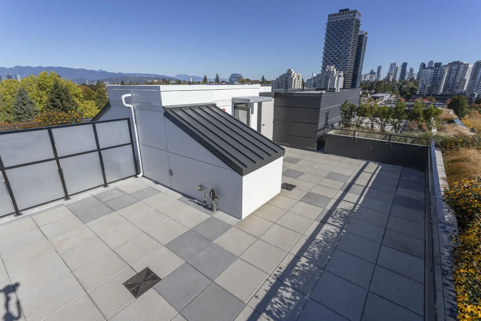 3264 Vanness Street #603